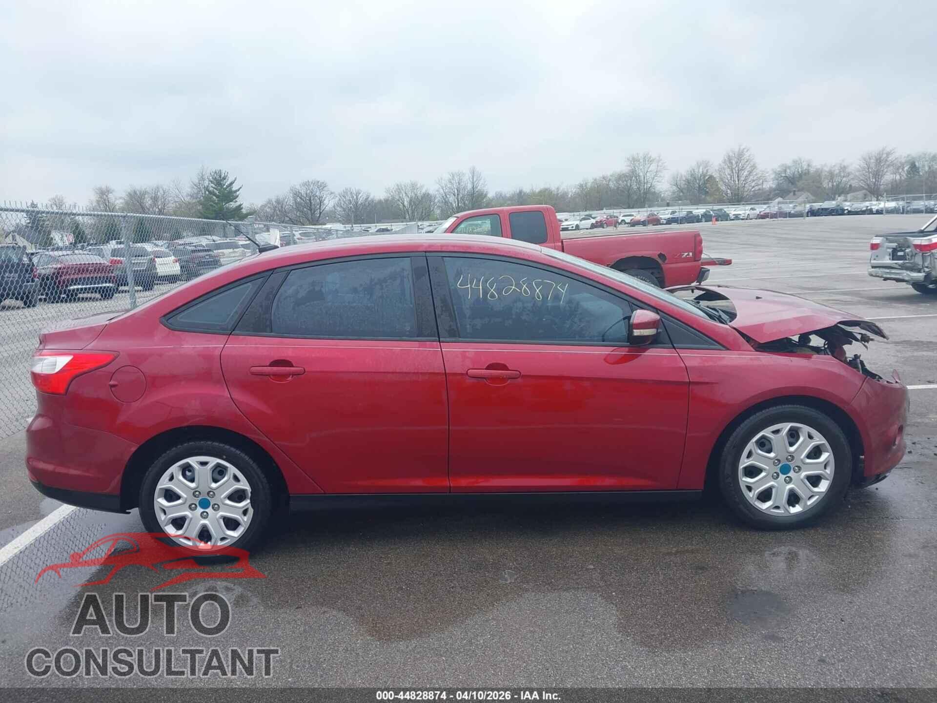 FORD FOCUS 2014 - 1FADP3F25EL370959