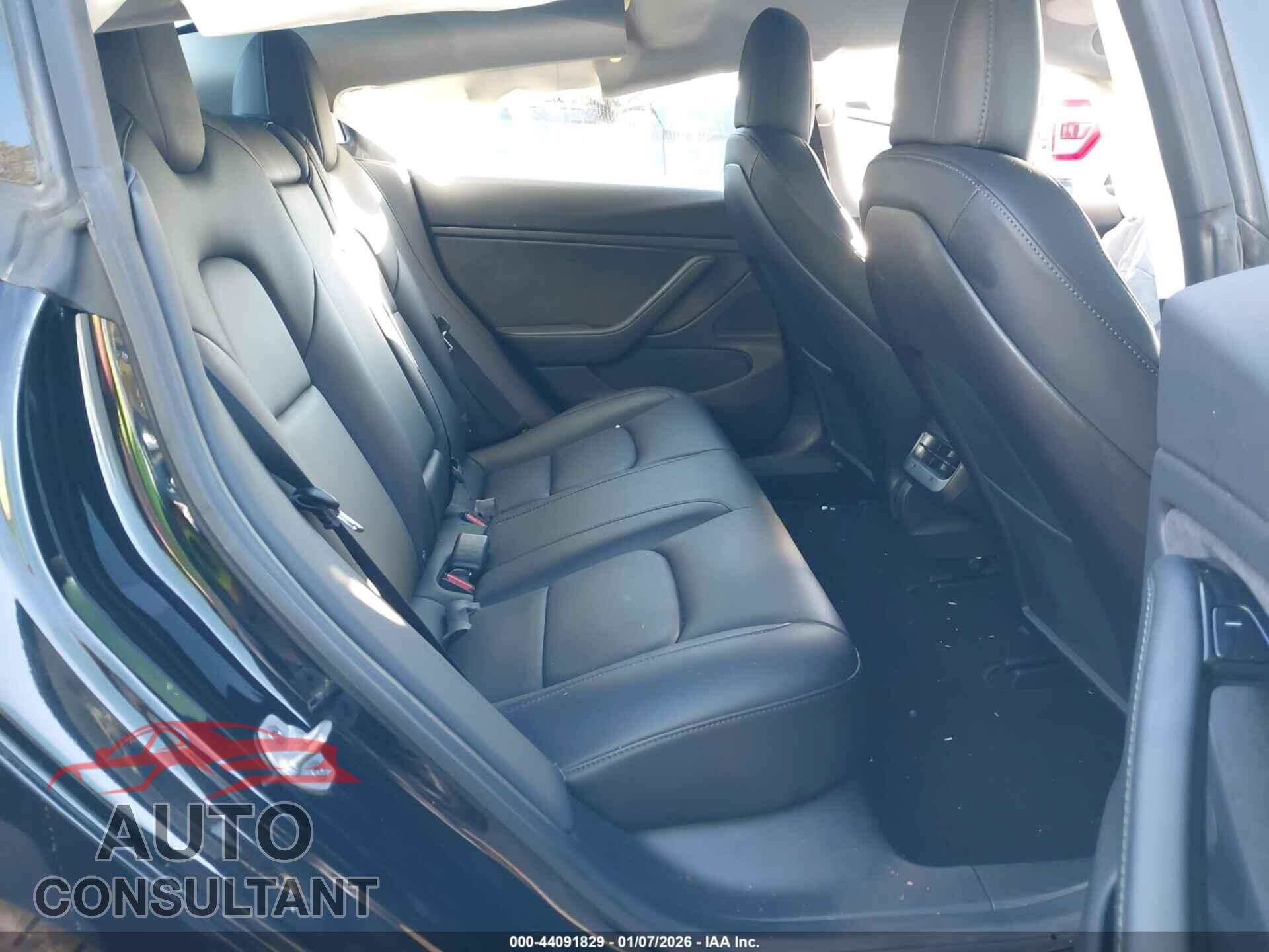 TESLA MODEL 3 2019 - 5YJ3E1EA2KF305543
