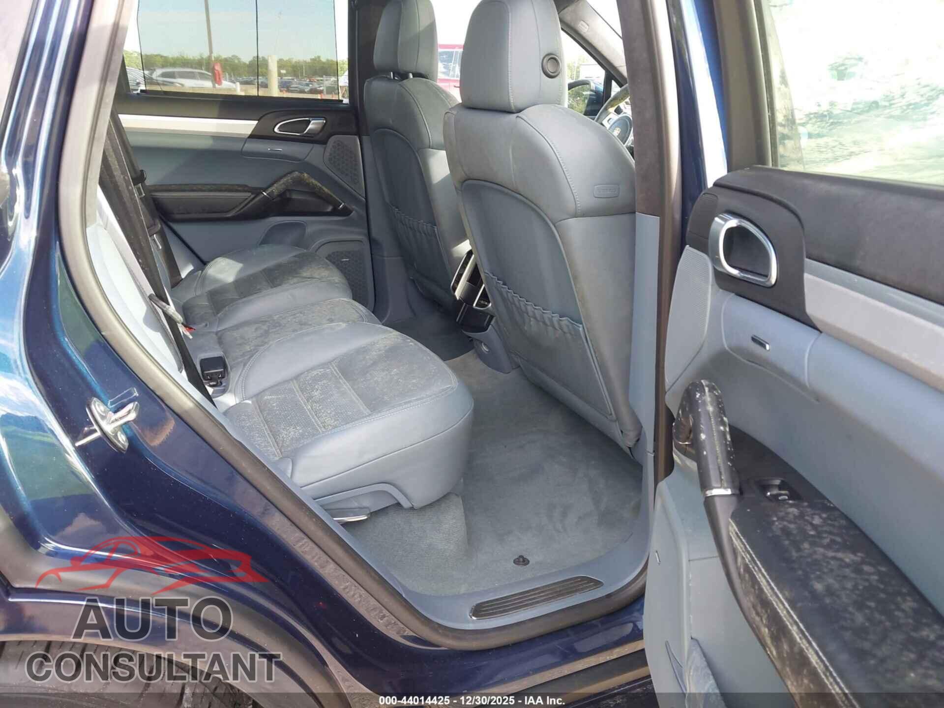 PORSCHE CAYENNE 2013 - WP1AD2A22DLA75337