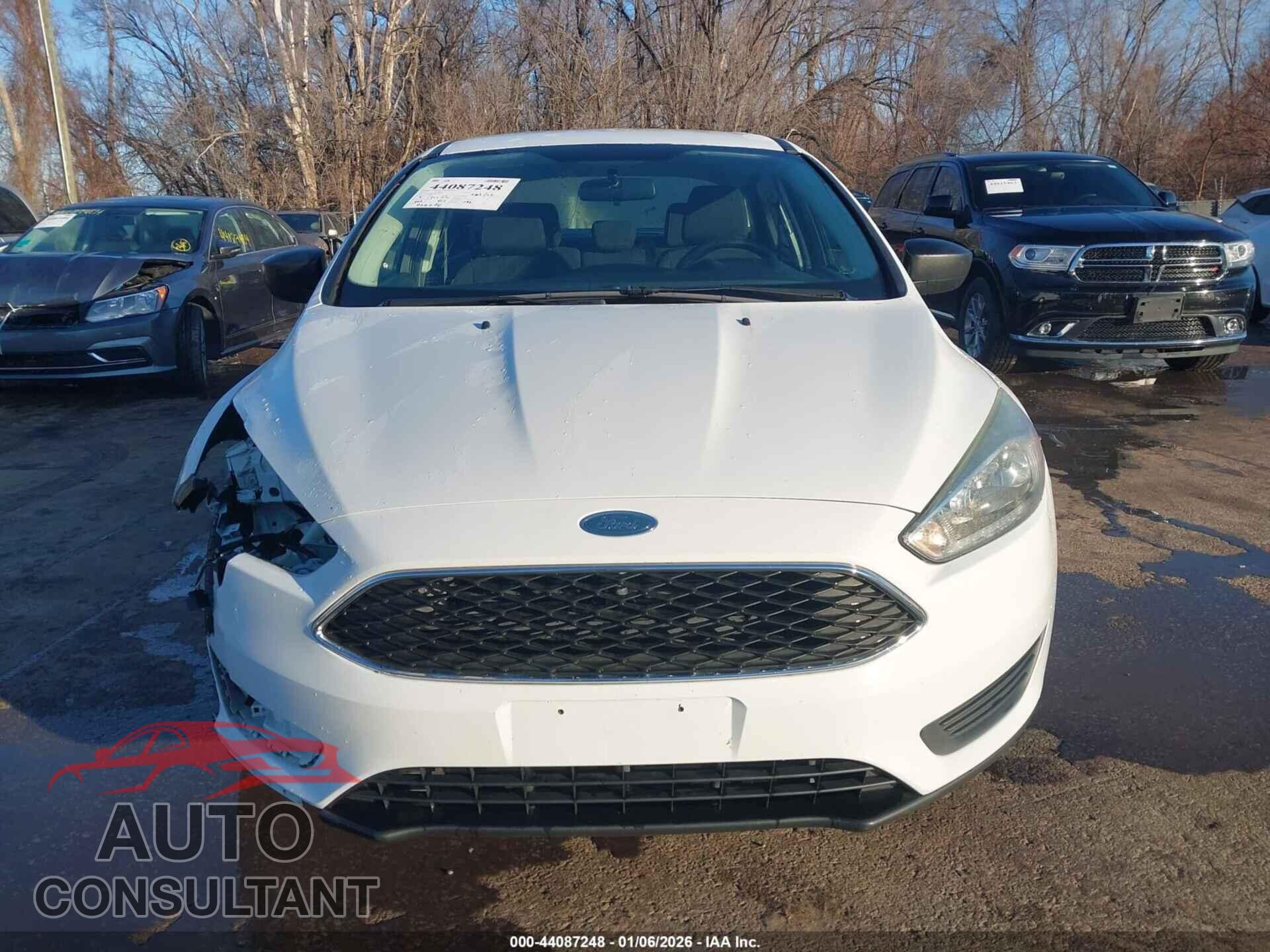 FORD FOCUS 2015 - 1FADP3E27FL314458