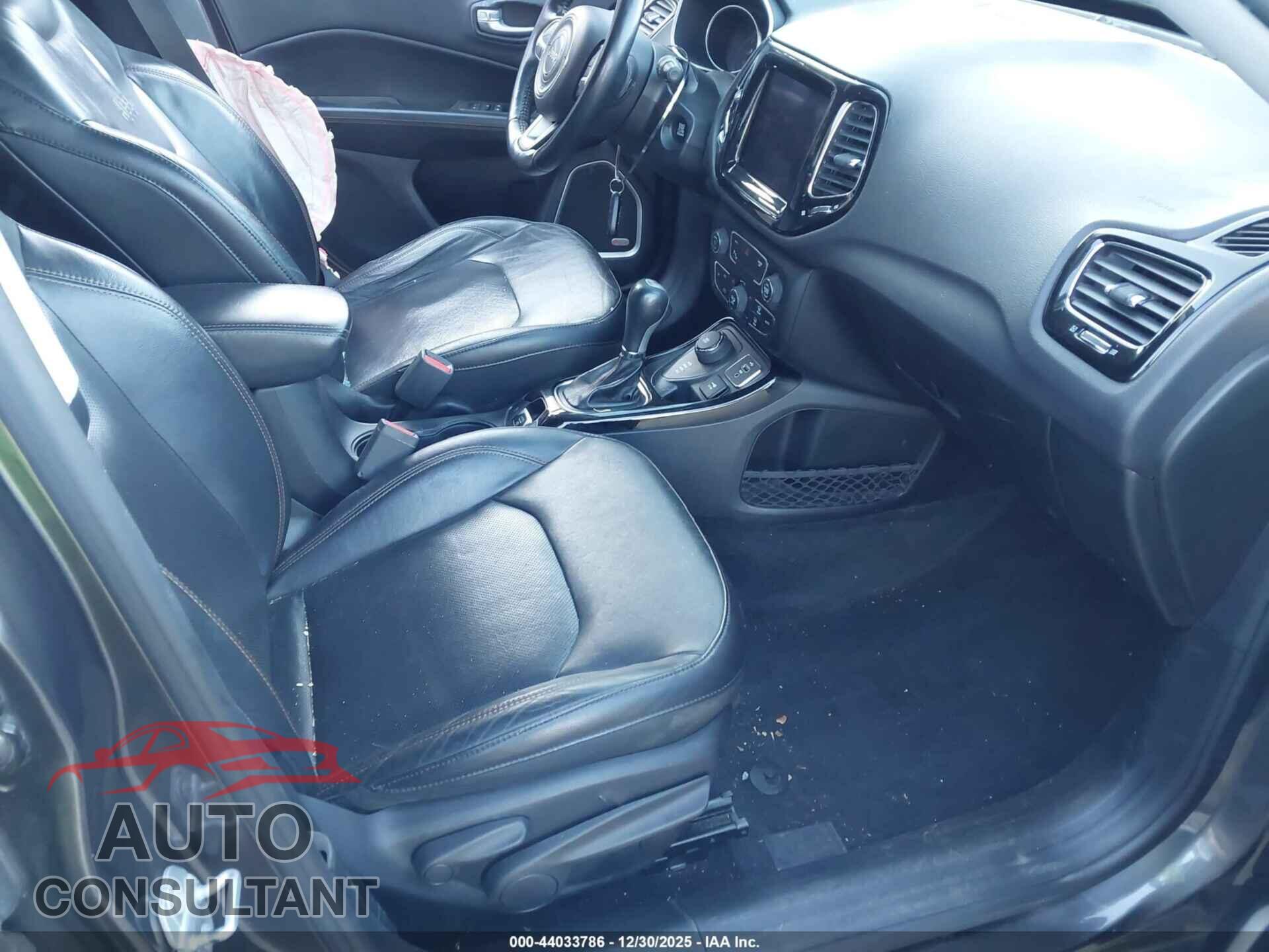 JEEP COMPASS 2018 - 3C4NJDCB4JT168882