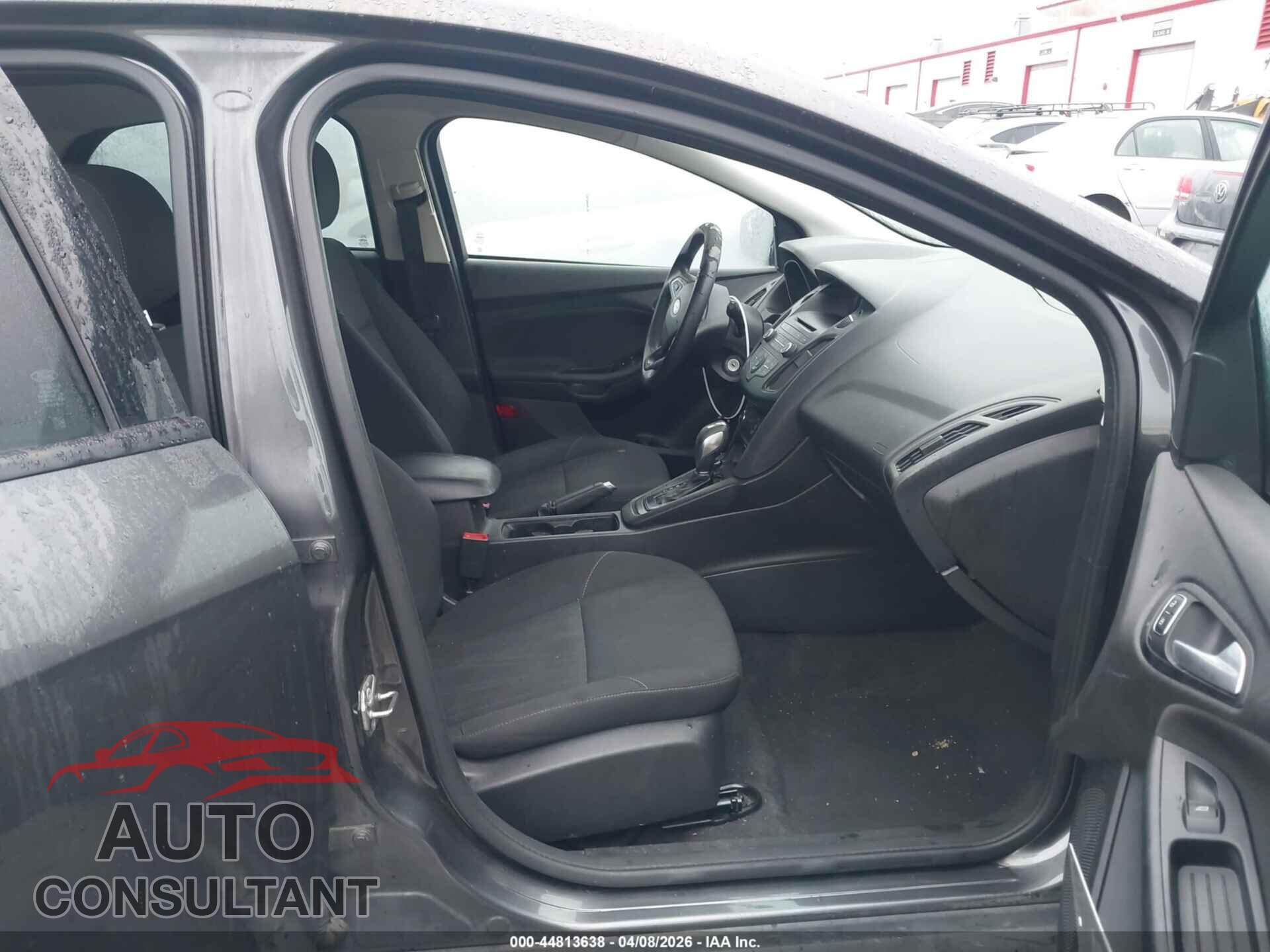 FORD FOCUS 2016 - 1FADP3K26GL320063