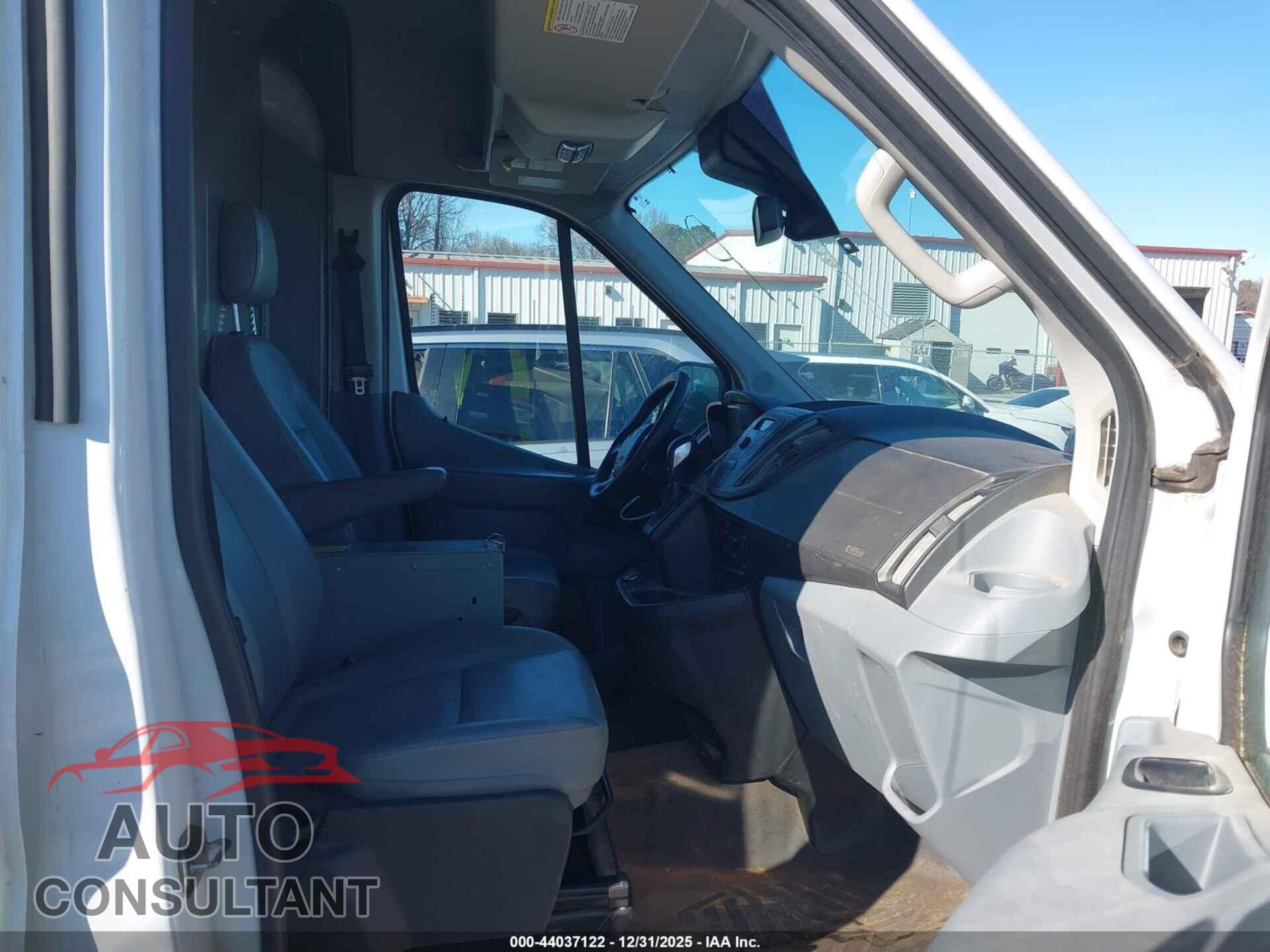 FORD TRANSIT-250 2017 - 1FTYR1CM7HKA90745