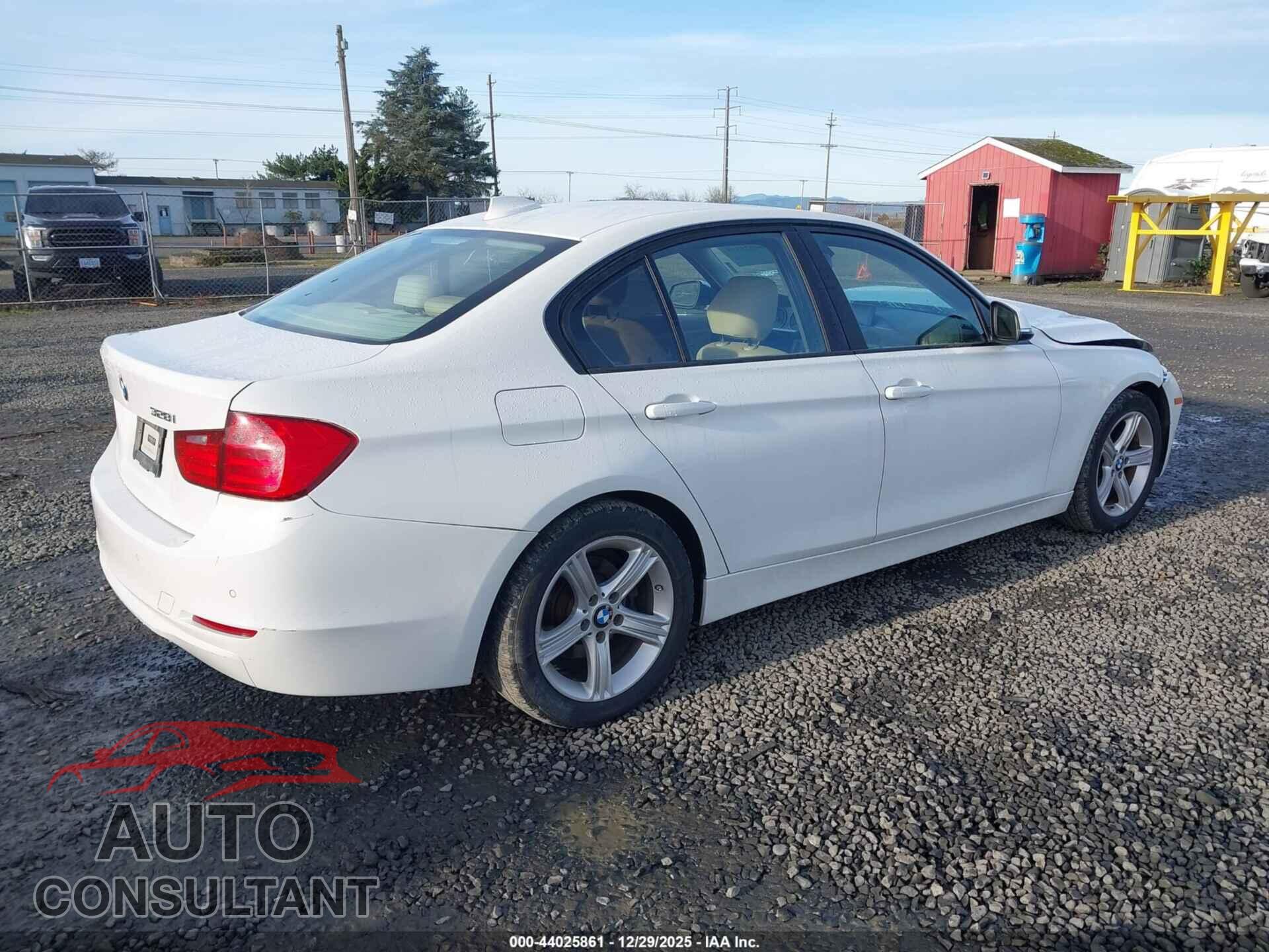 BMW 328I 2015 - WBA3C1C56FK123782