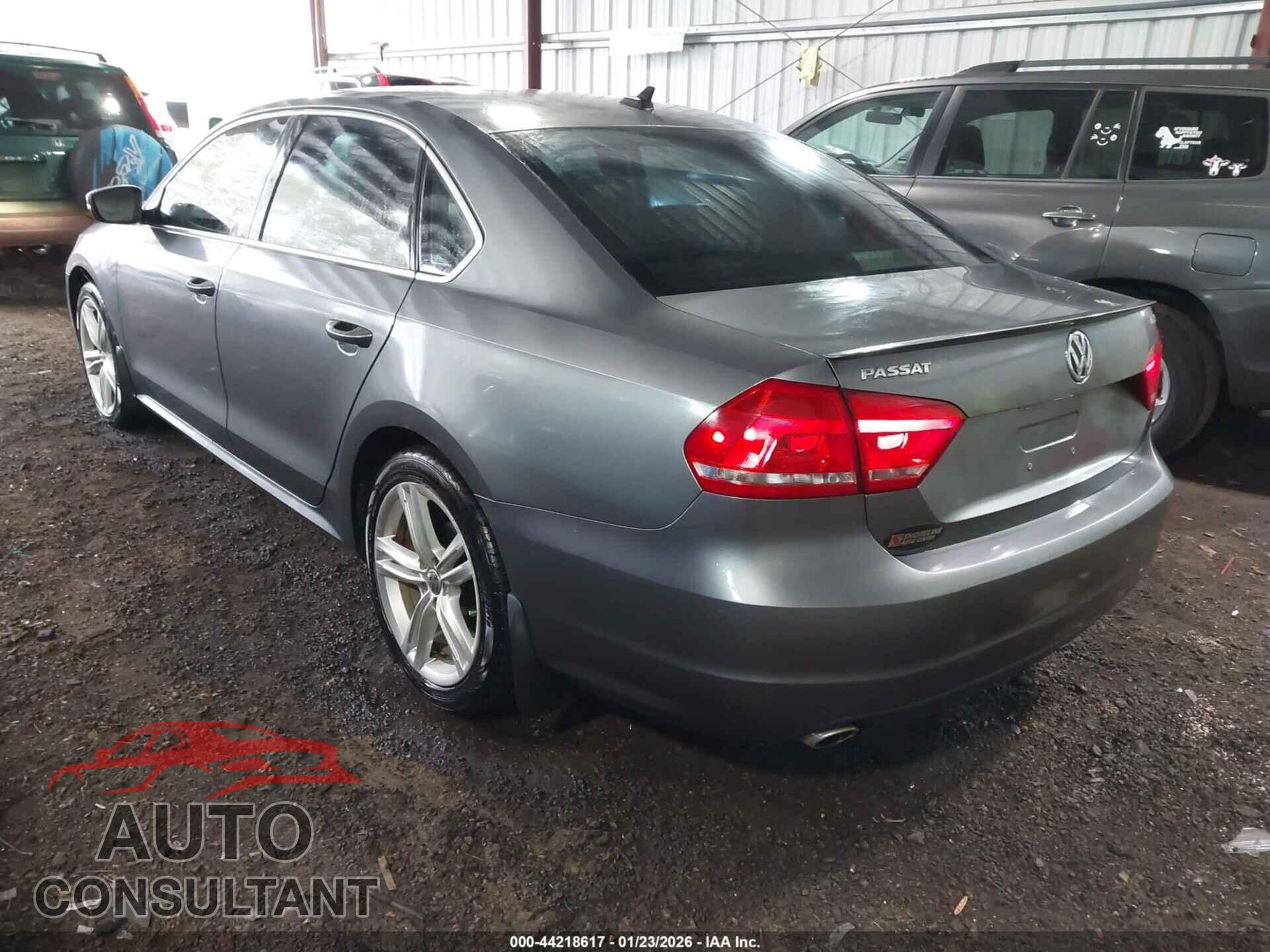 VOLKSWAGEN PASSAT 2015 - 1VWBV7A36FC089461