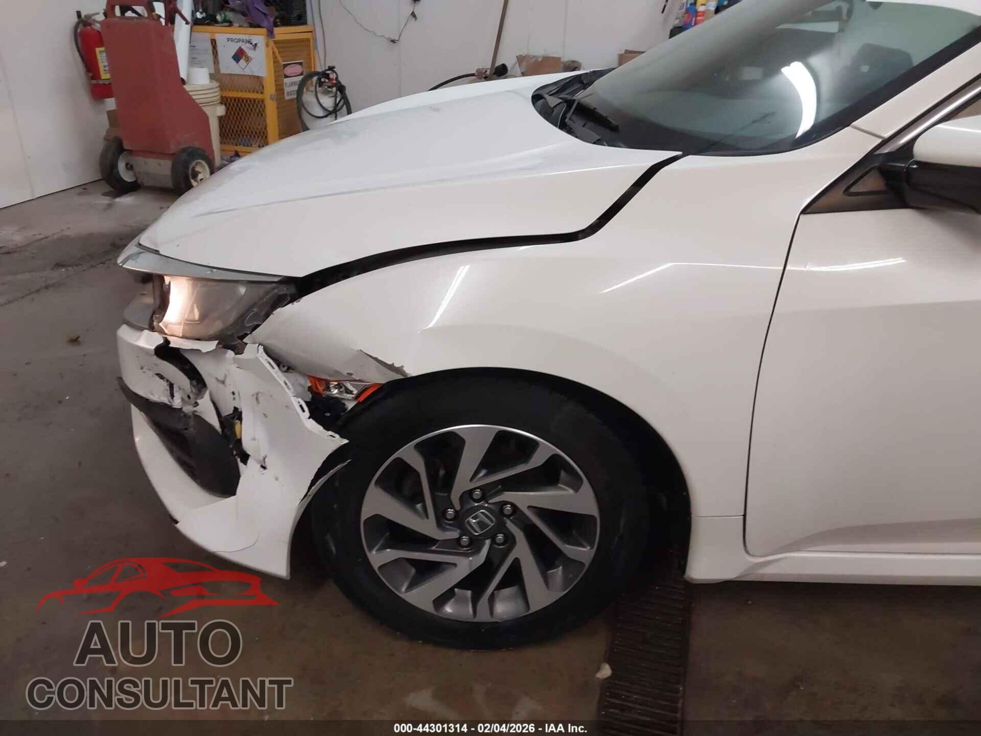 HONDA CIVIC 2017 - 19XFC2F77HE045327