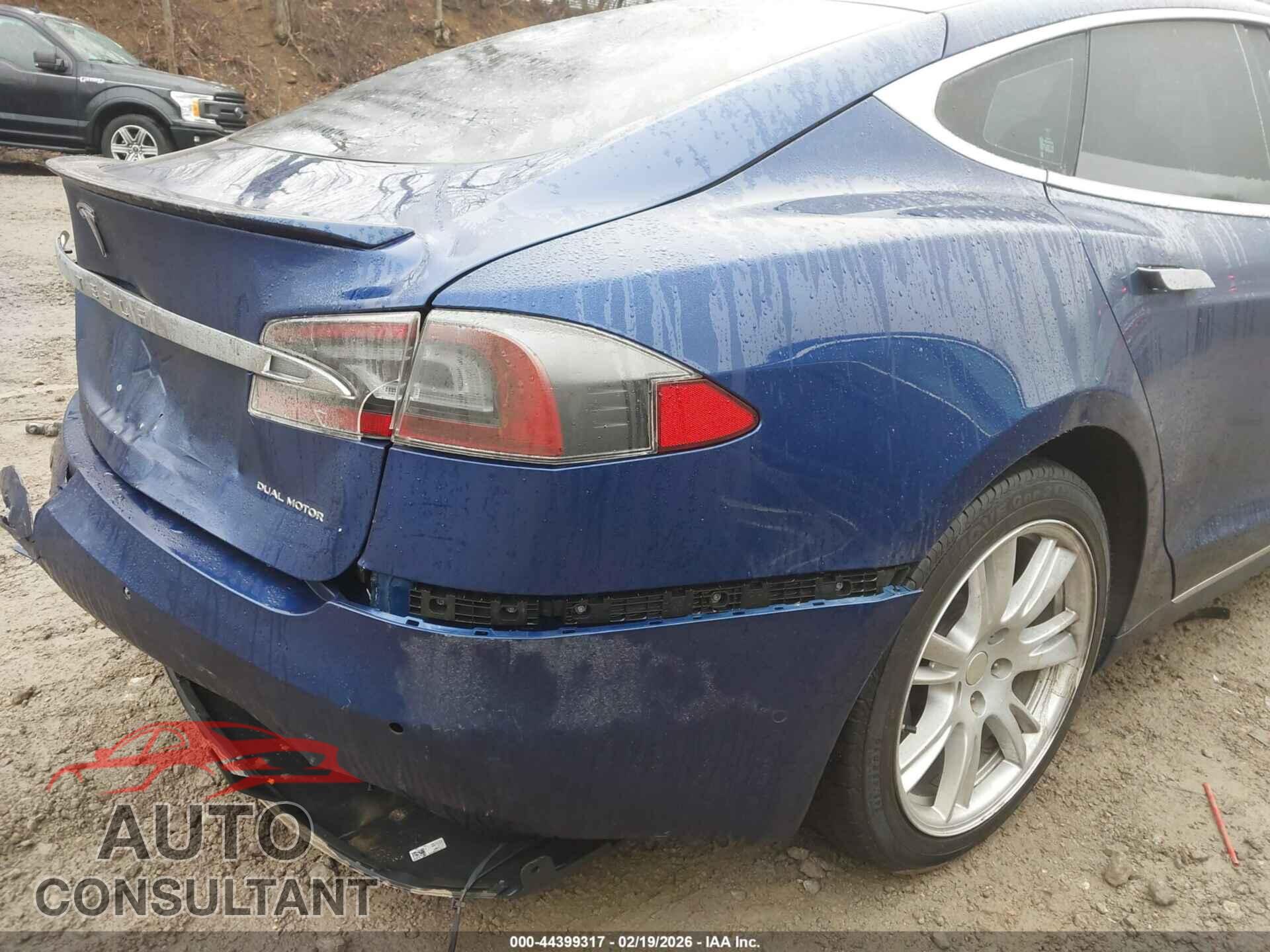 TESLA MODEL S 2021 - 5YJSA1E27MF424529
