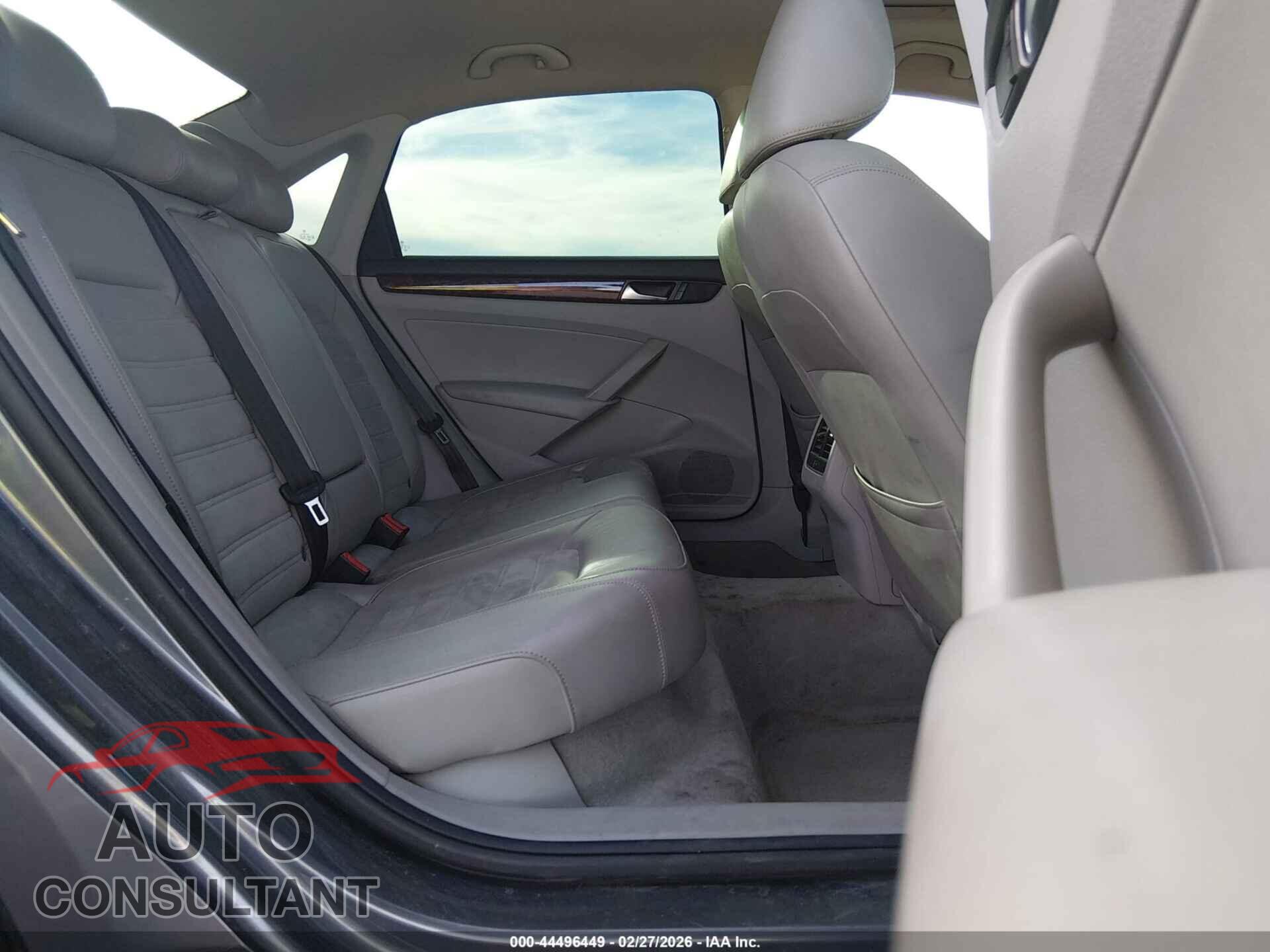 VOLKSWAGEN PASSAT 2013 - 01VWCP7A38DC01335
