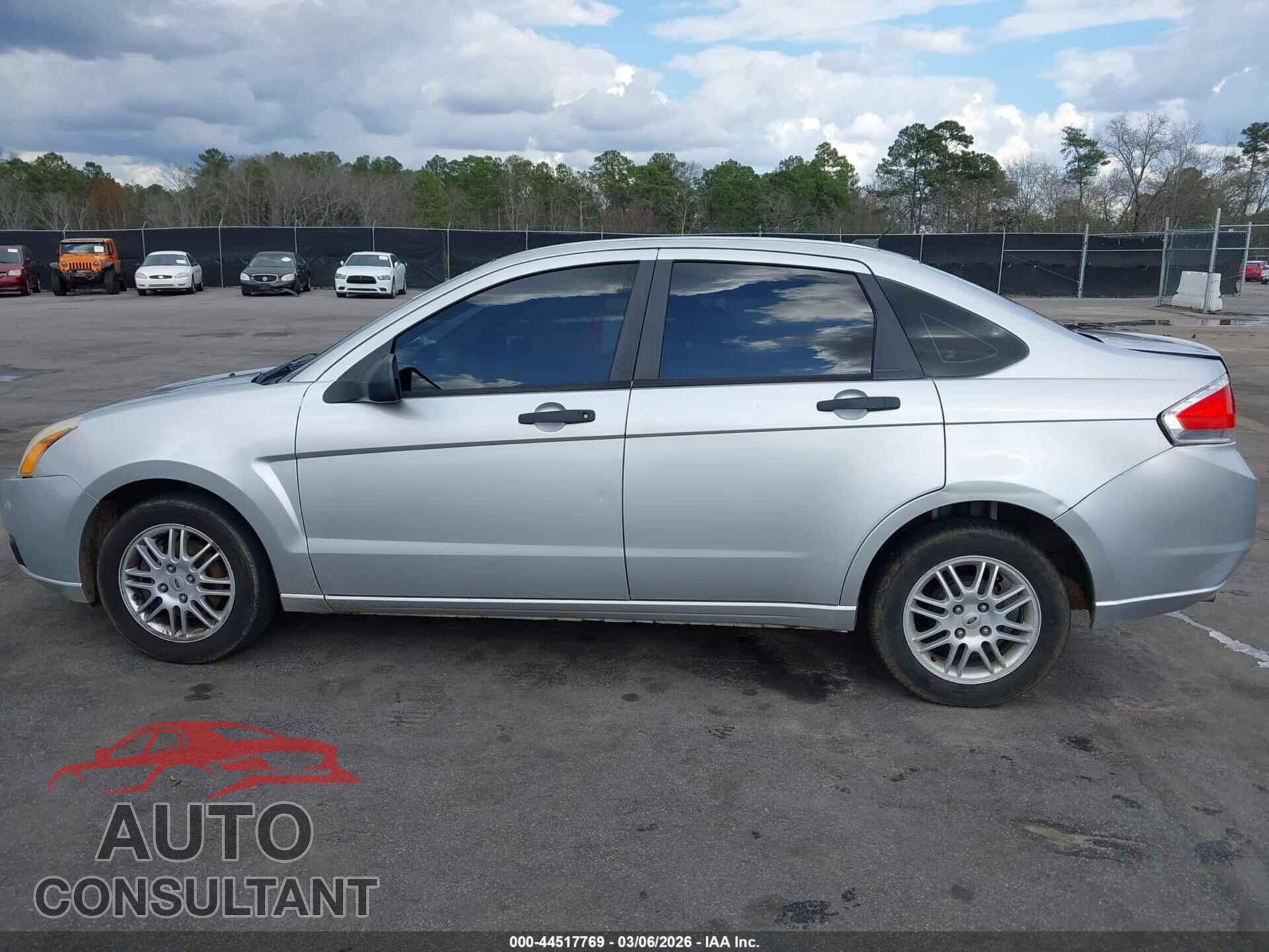 FORD FOCUS 2011 - 1FAHP3FN4BW124250