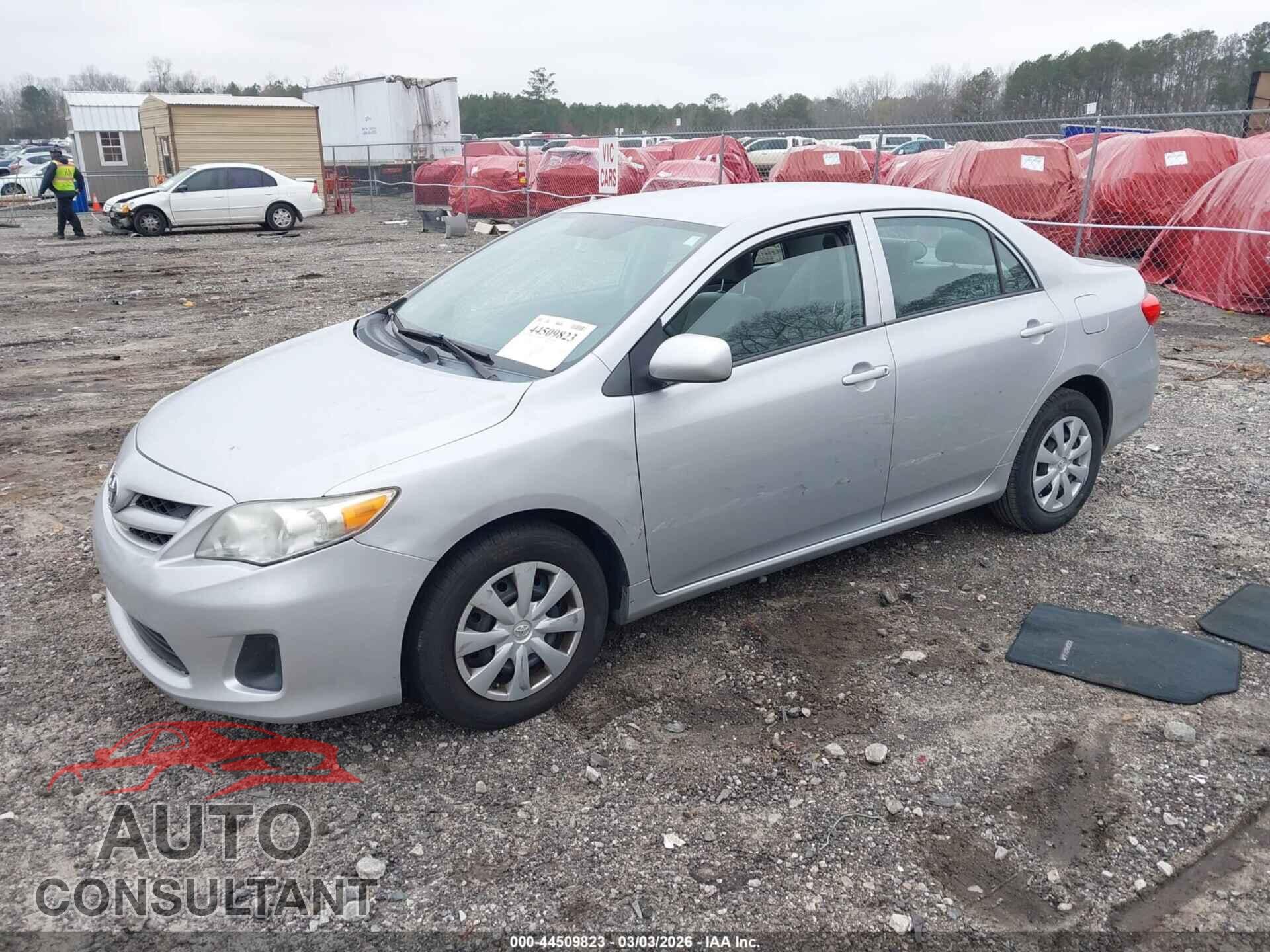 TOYOTA COROLLA 2013 - 2T1BU4EE7DC949209