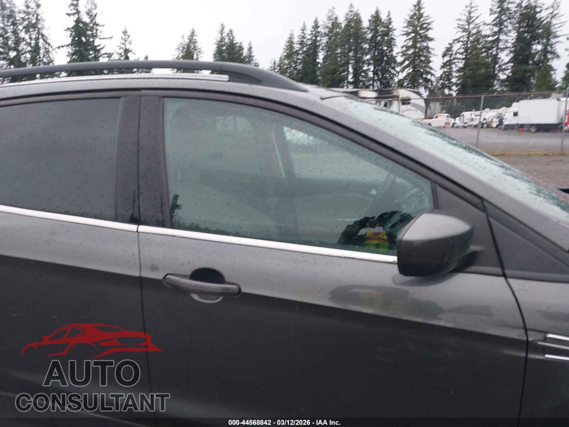 FORD ESCAPE 2018 - 1FMCU0GD7JUD23509