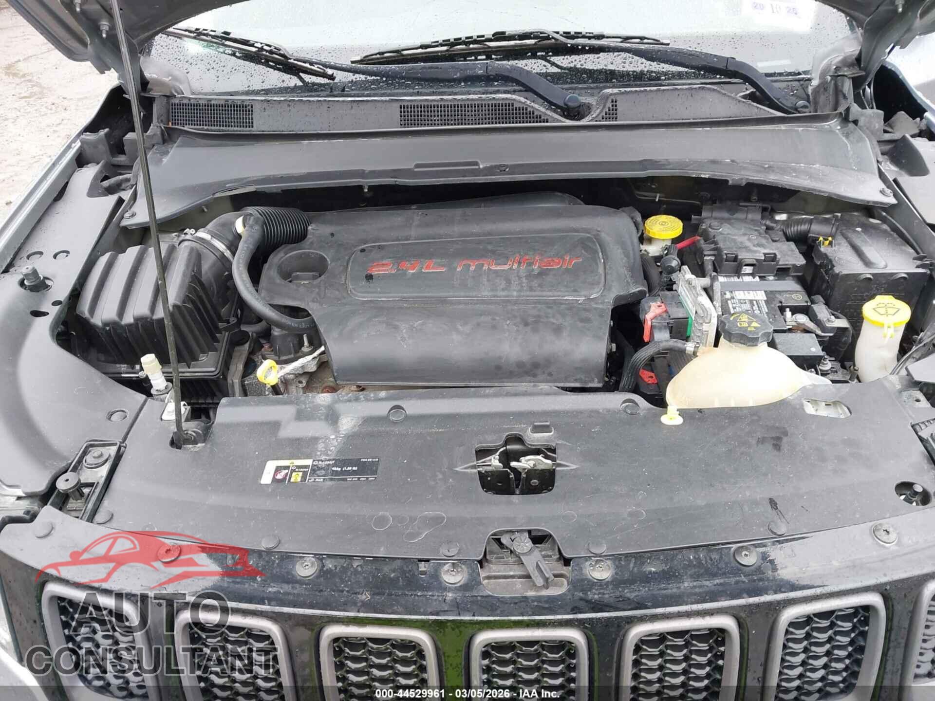 JEEP COMPASS 2018 - 3C4NJDDB9JT371832