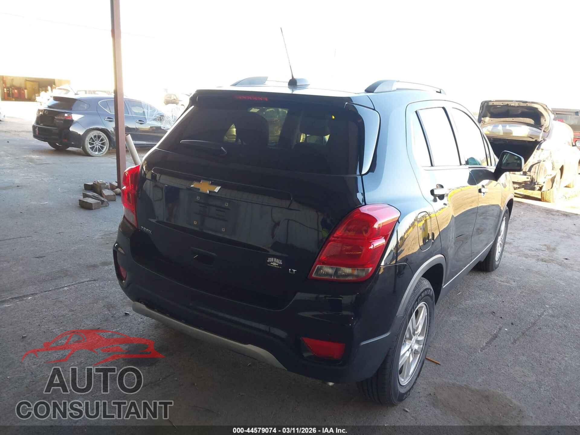 CHEVROLET TRAX 2017 - 3GNCJLSB8HL210412