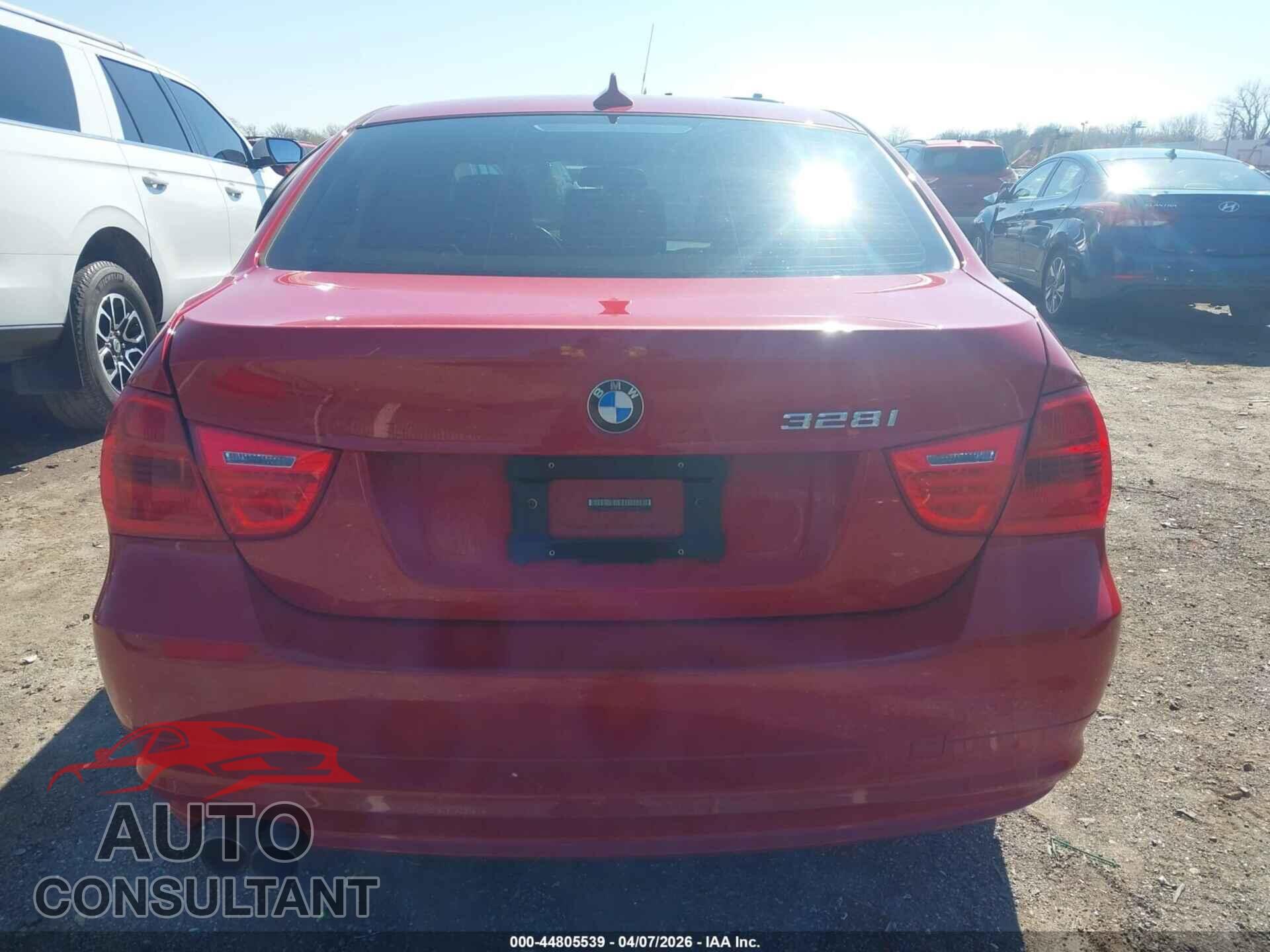 BMW 328I 2010 - WBAPH7C5XAA800479
