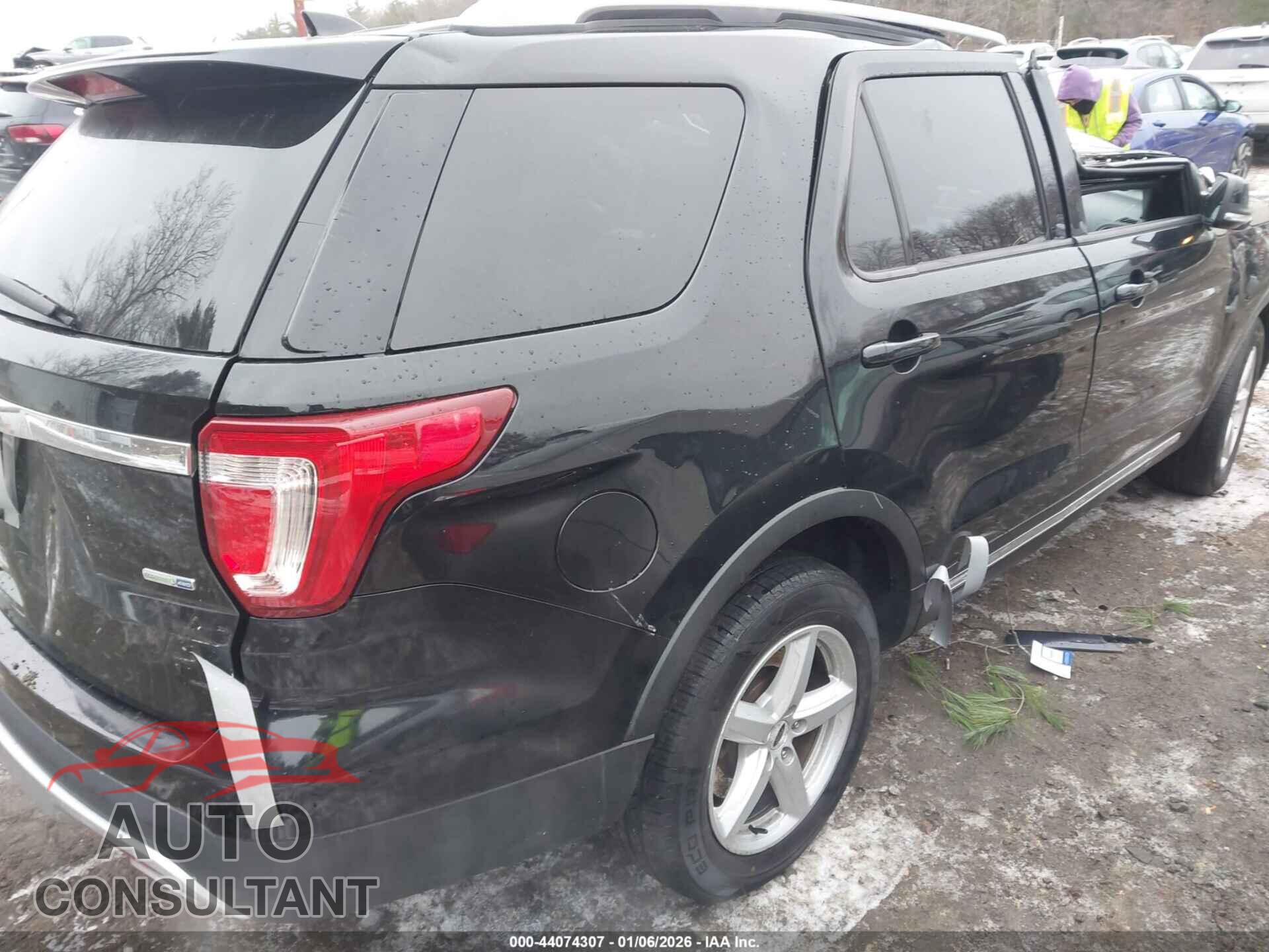 FORD EXPLORER 2017 - 1FM5K8DH2HGD73540