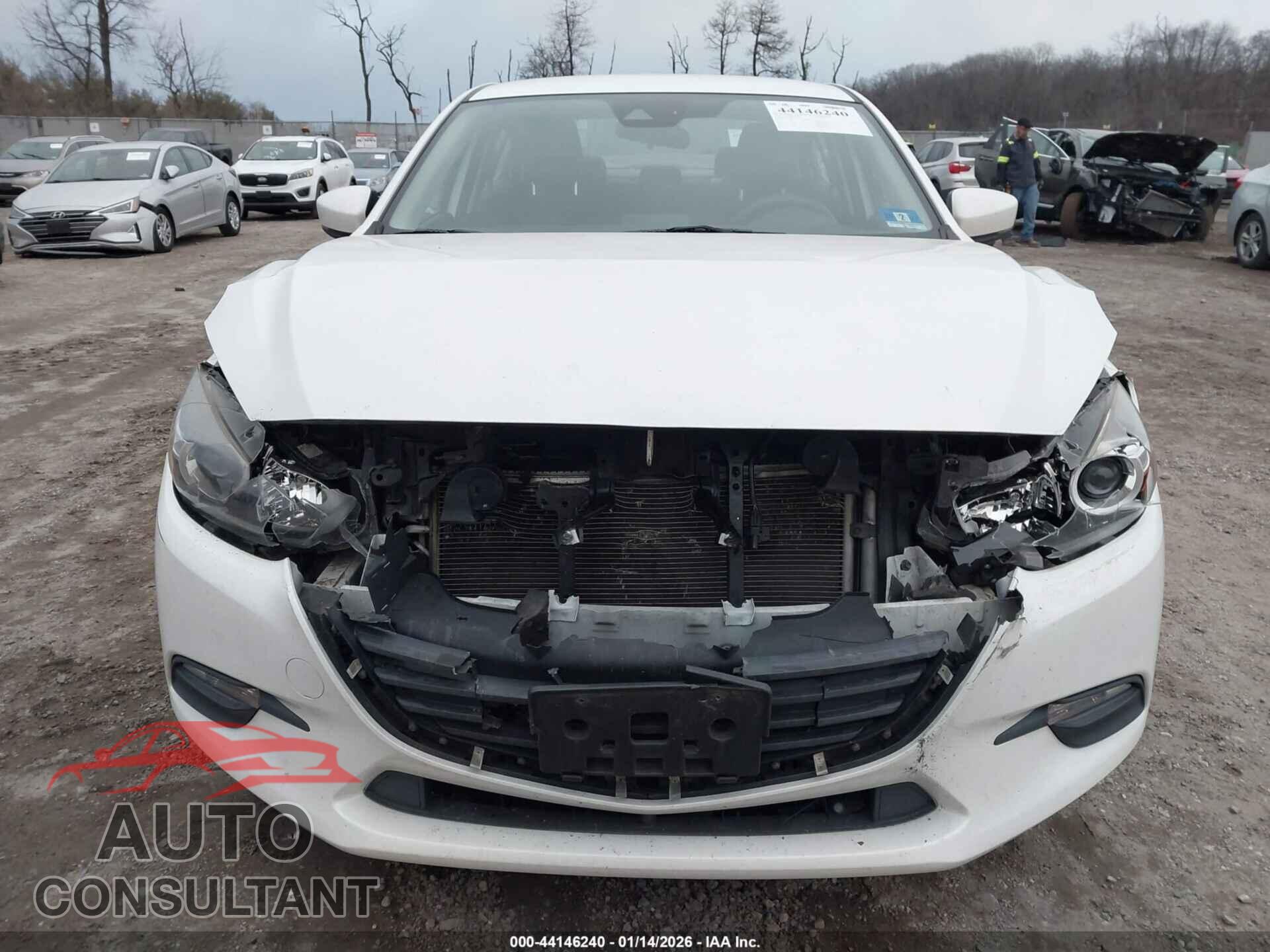 MAZDA MAZDA3 2018 - 3MZBN1U70JM190689