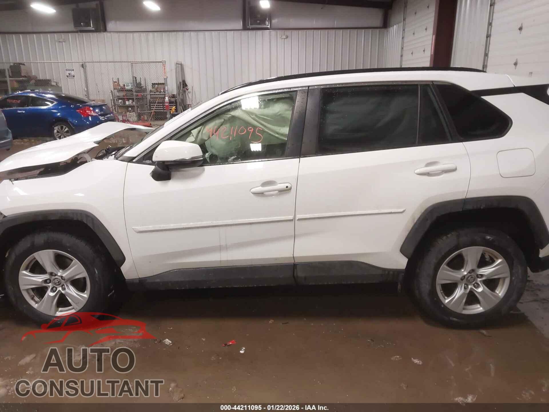 TOYOTA RAV4 2019 - JTMP1RFV3KD041768