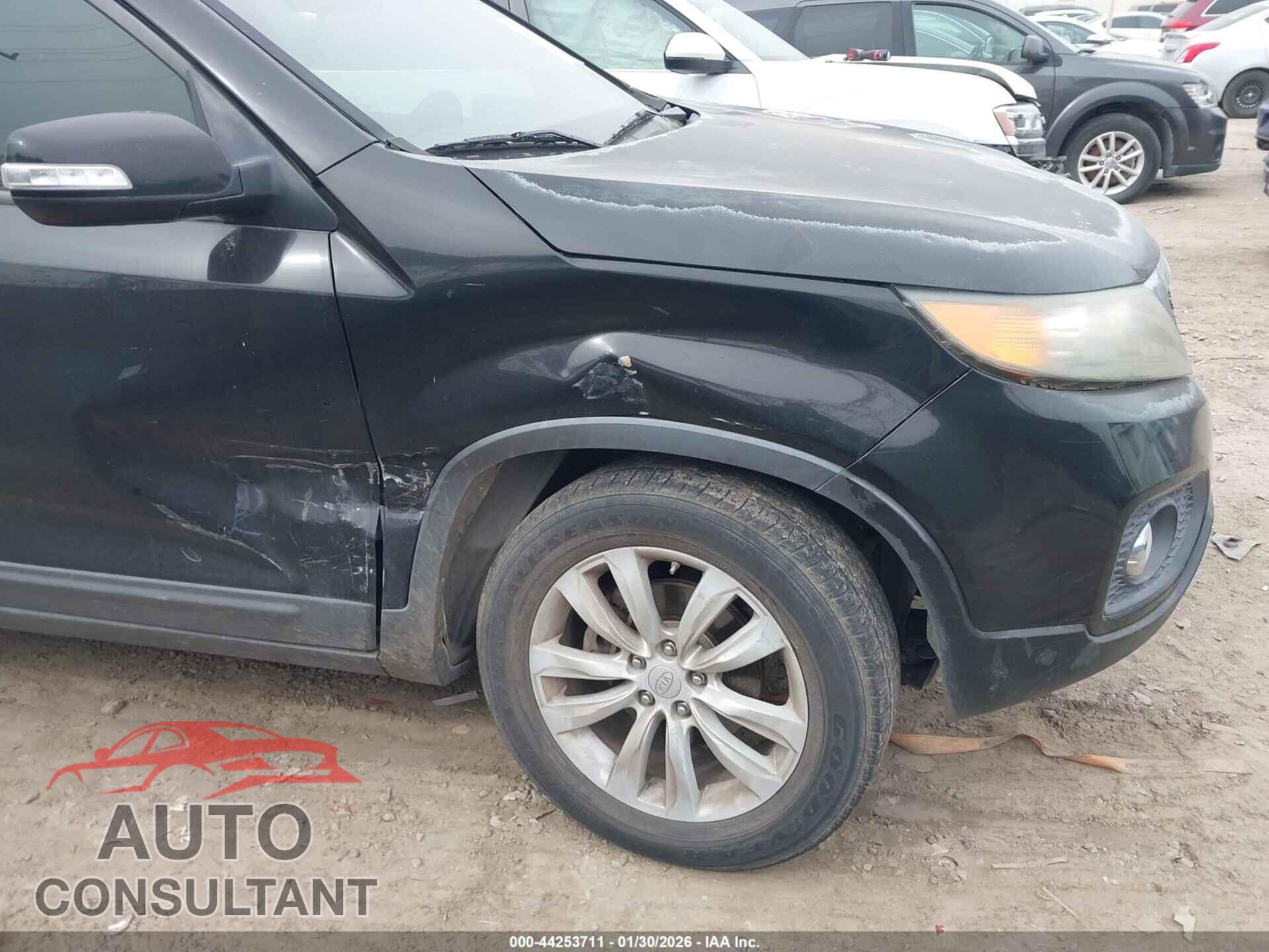 KIA SORENTO 2011 - 5XYKT4A21BG080963