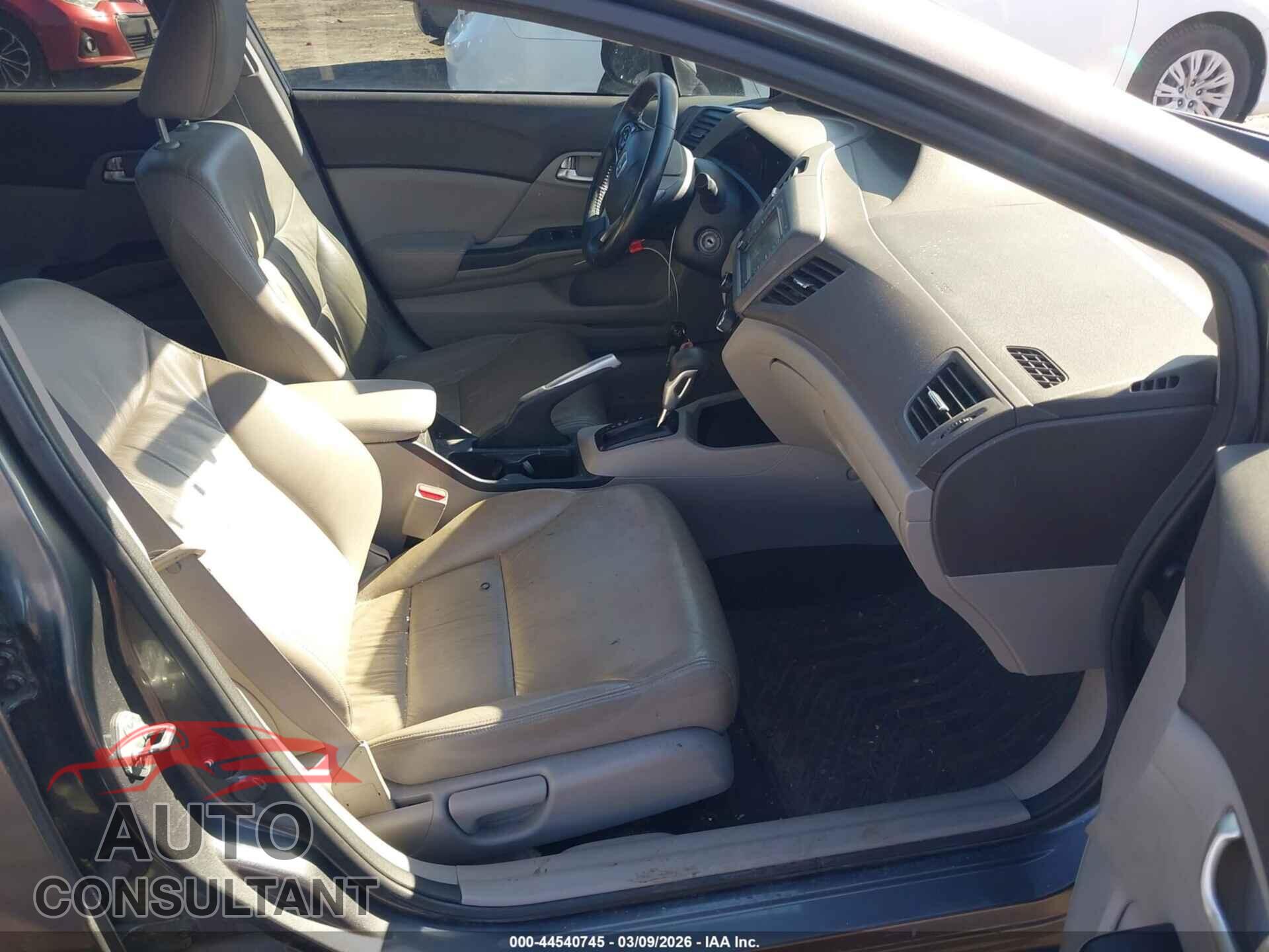HONDA CIVIC 2012 - 2HGFB2F99CH523735