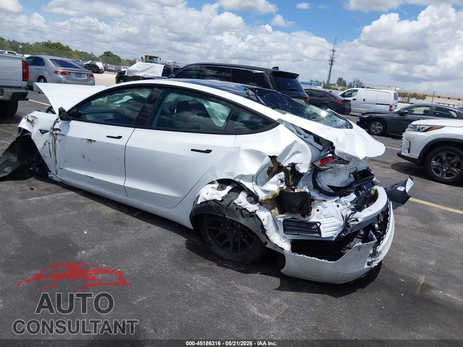 TESLA MODEL 3 2024 - 5YJ3E1EA7RF765145