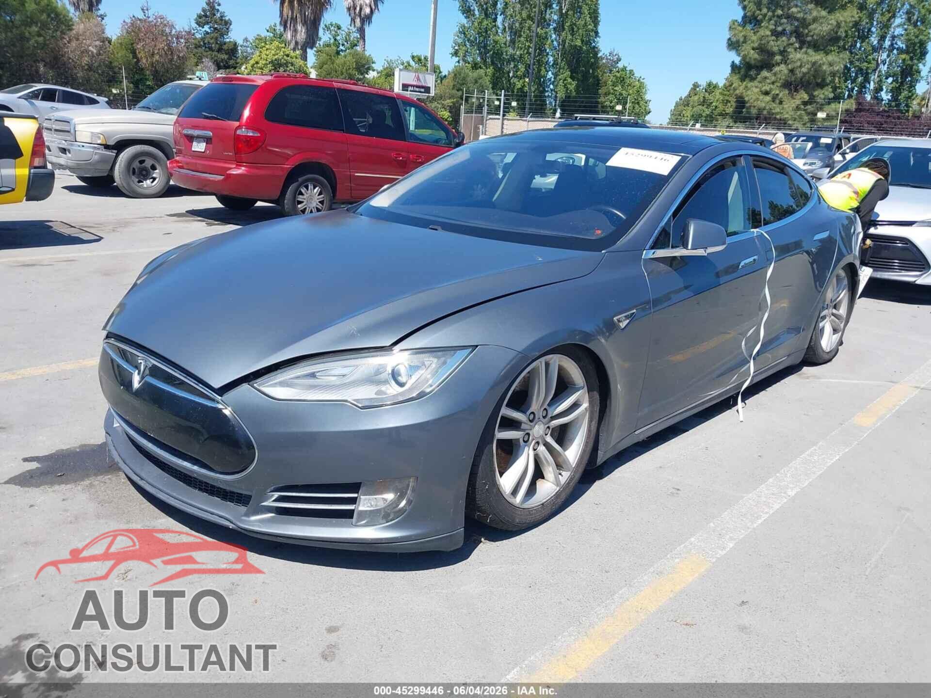 TESLA MODEL S 2013 - 5YJSA1DG5DFP09520