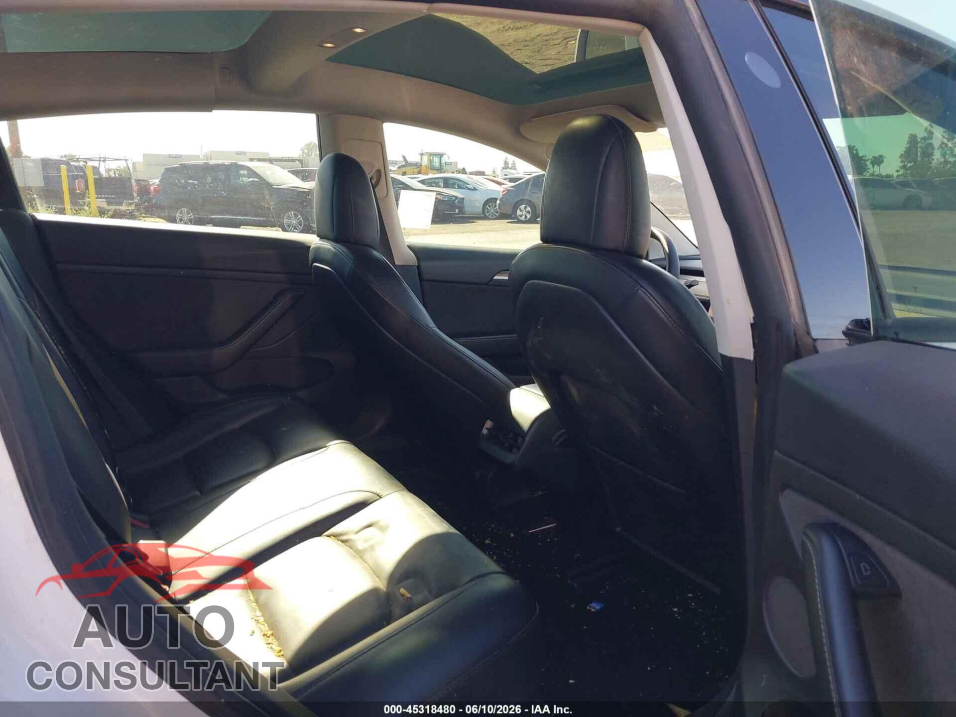 TESLA MODEL 3 2021 - 5YJ3E1EB4MF009208