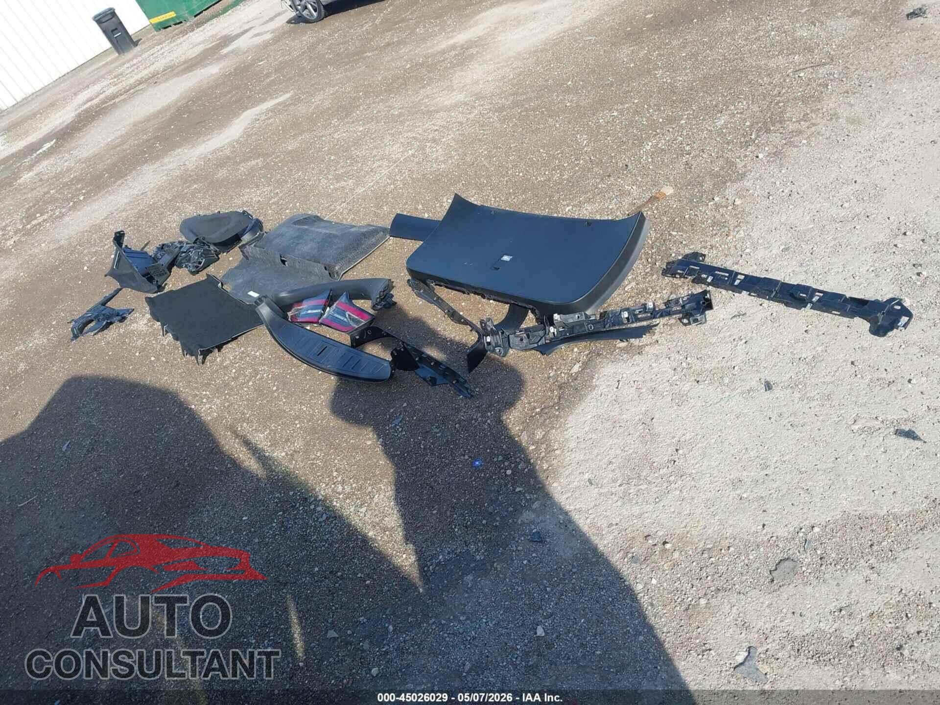 TESLA MODEL X 2020 - 5YJXCAE25LF303058