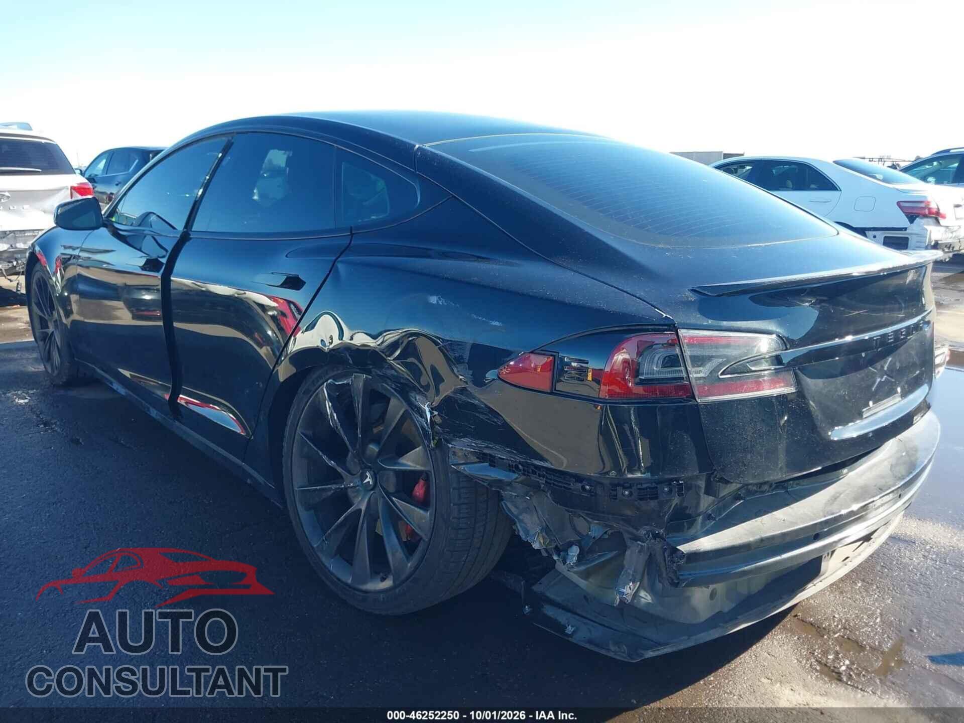 TESLA MODEL S 2018 - 5YJSA1E4XJF241462