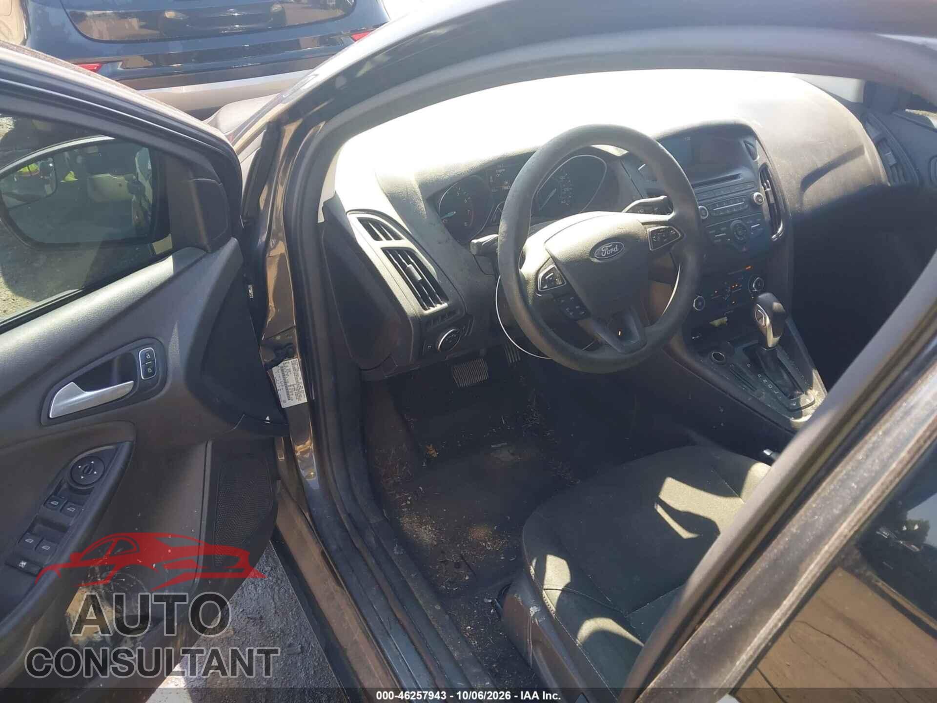 FORD FOCUS 2017 - 1FADP3F28HL216010