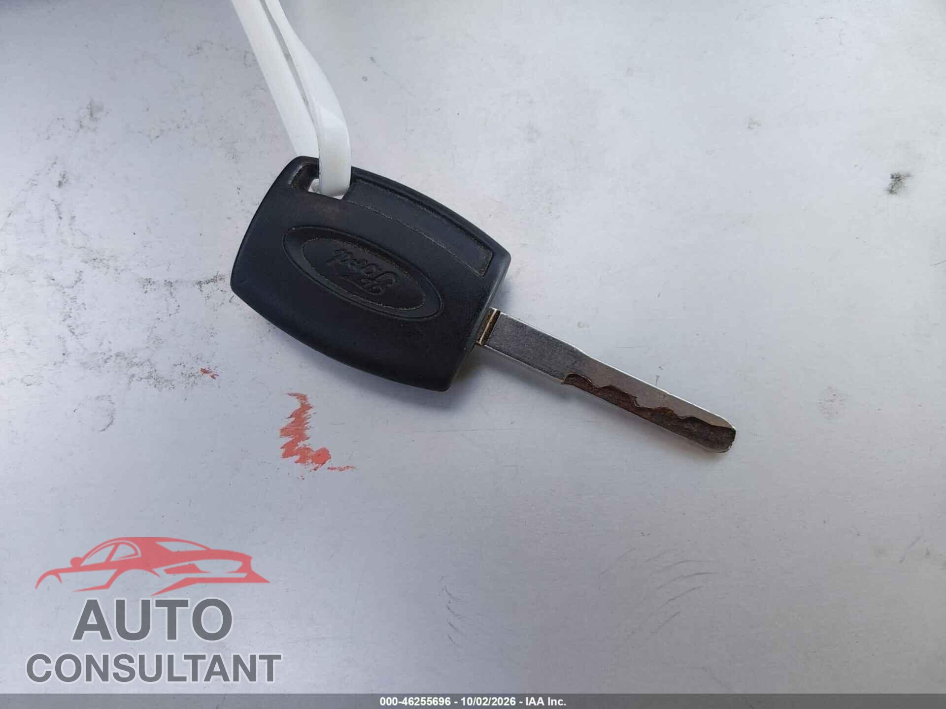 FORD FOCUS 2016 - 1FADP3E28GL228643