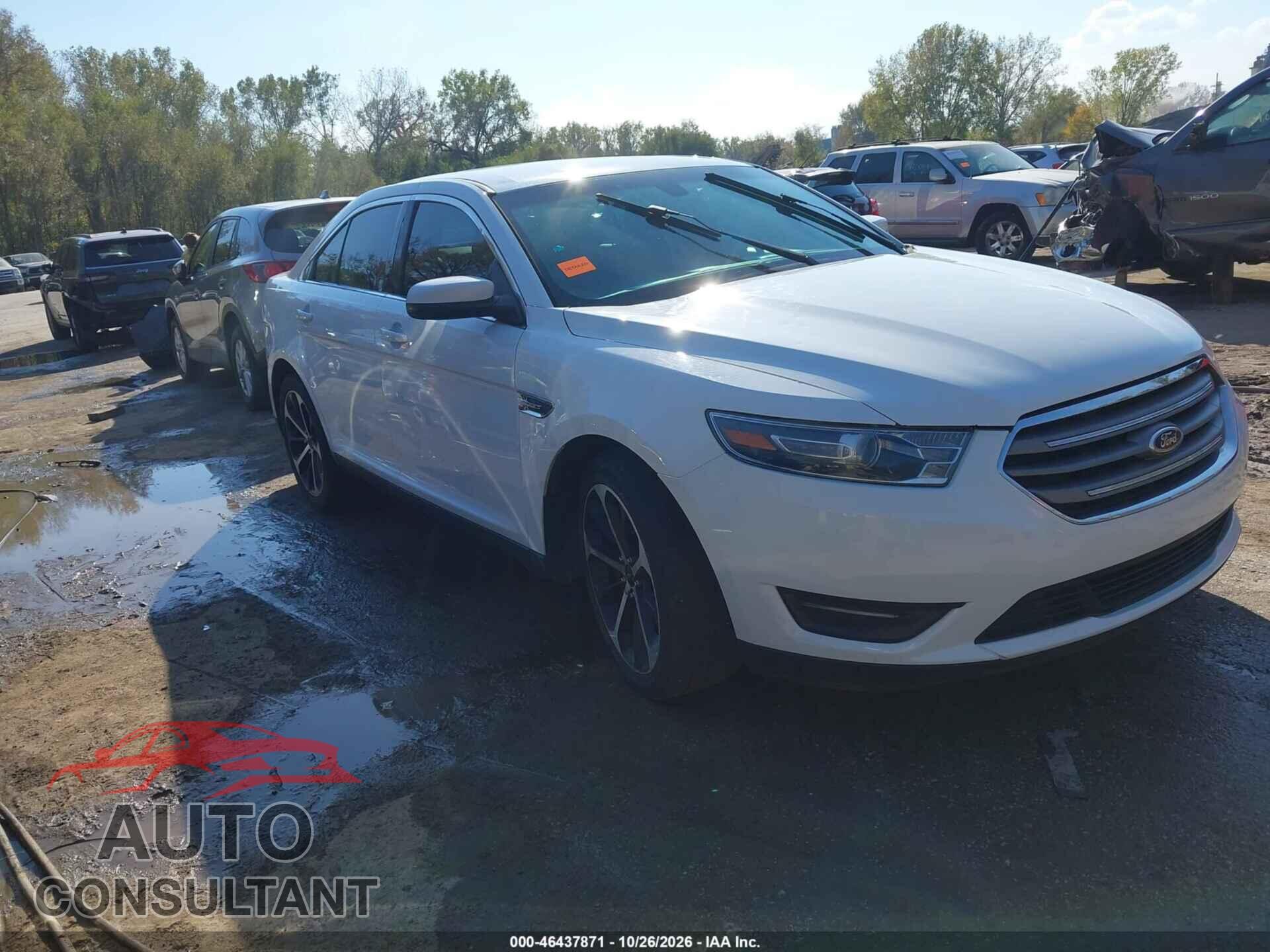 FORD TAURUS 2015 - 1FAHP2E88FG207573