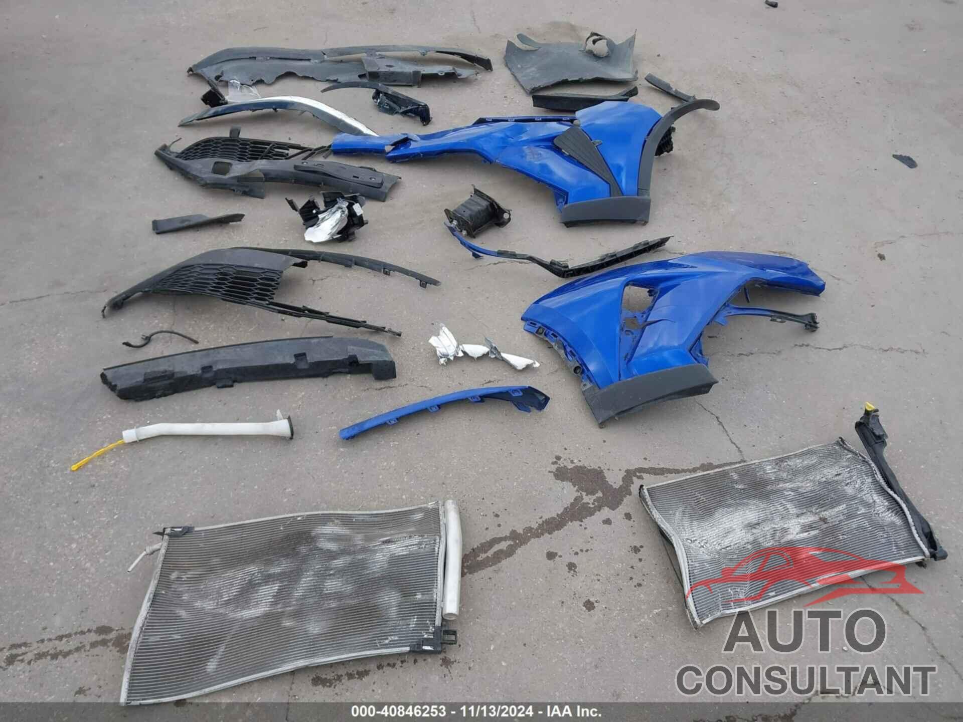TOYOTA C-HR 2021 - JTNKHMBX2M1116993