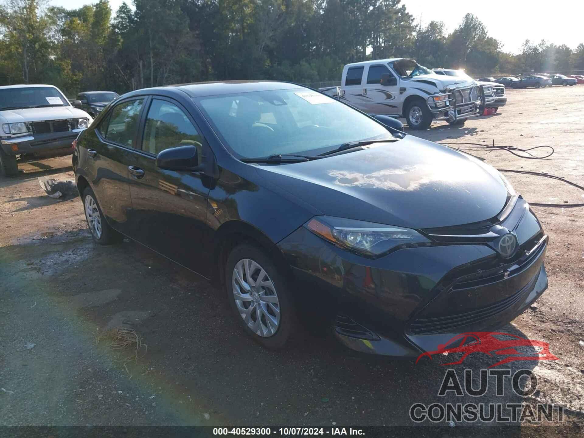 TOYOTA COROLLA 2018 - 5YFBURHE4JP742457