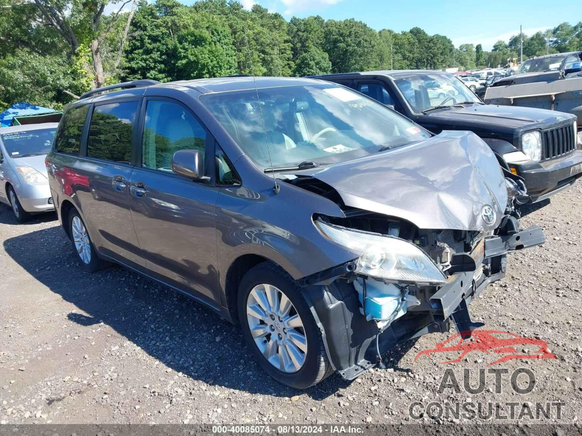 TOYOTA SIENNA 2013 - 5TDDK3DC6DS055136