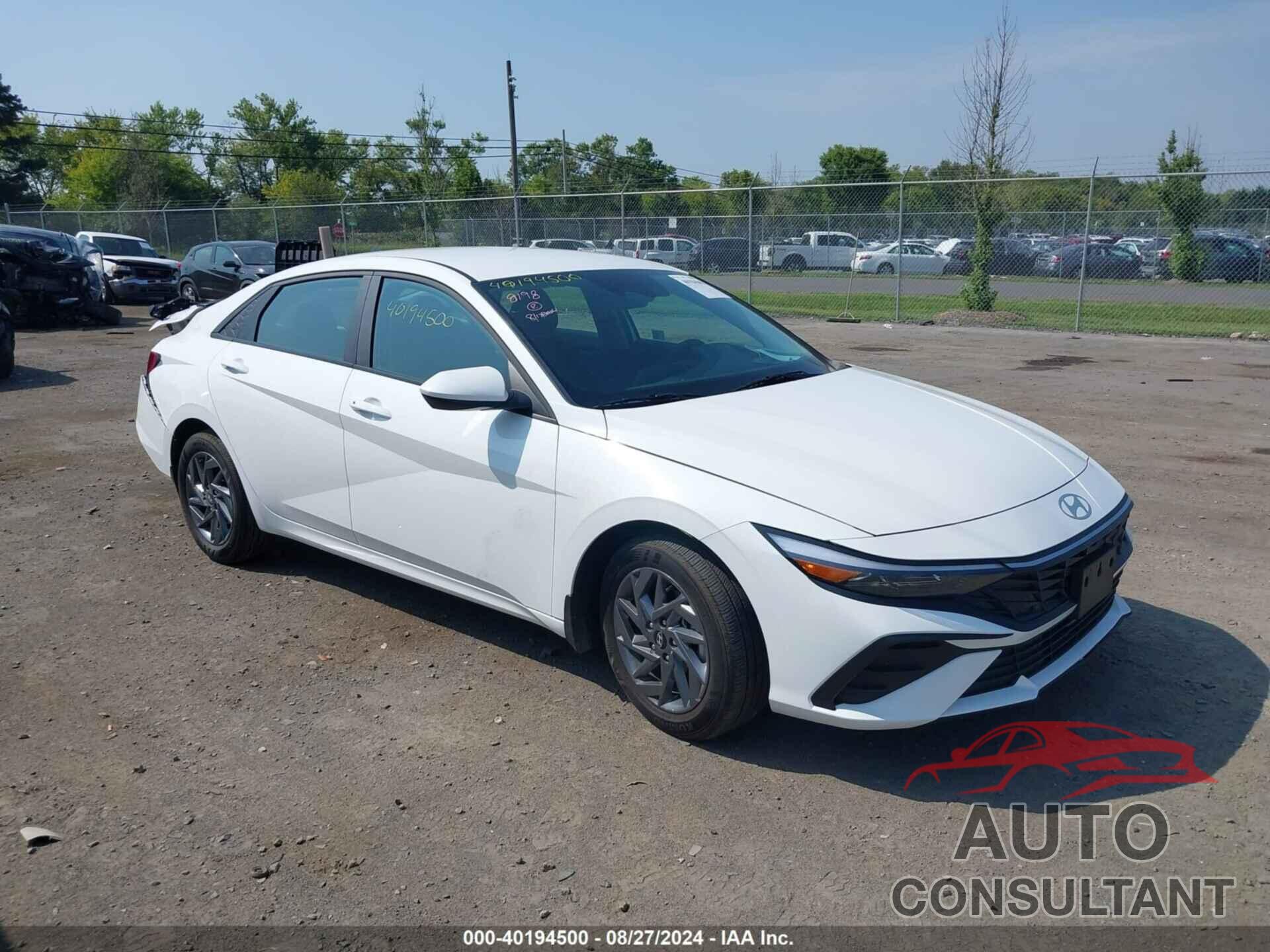 HYUNDAI ELANTRA 2024 - KMHLM4DG4RU678526