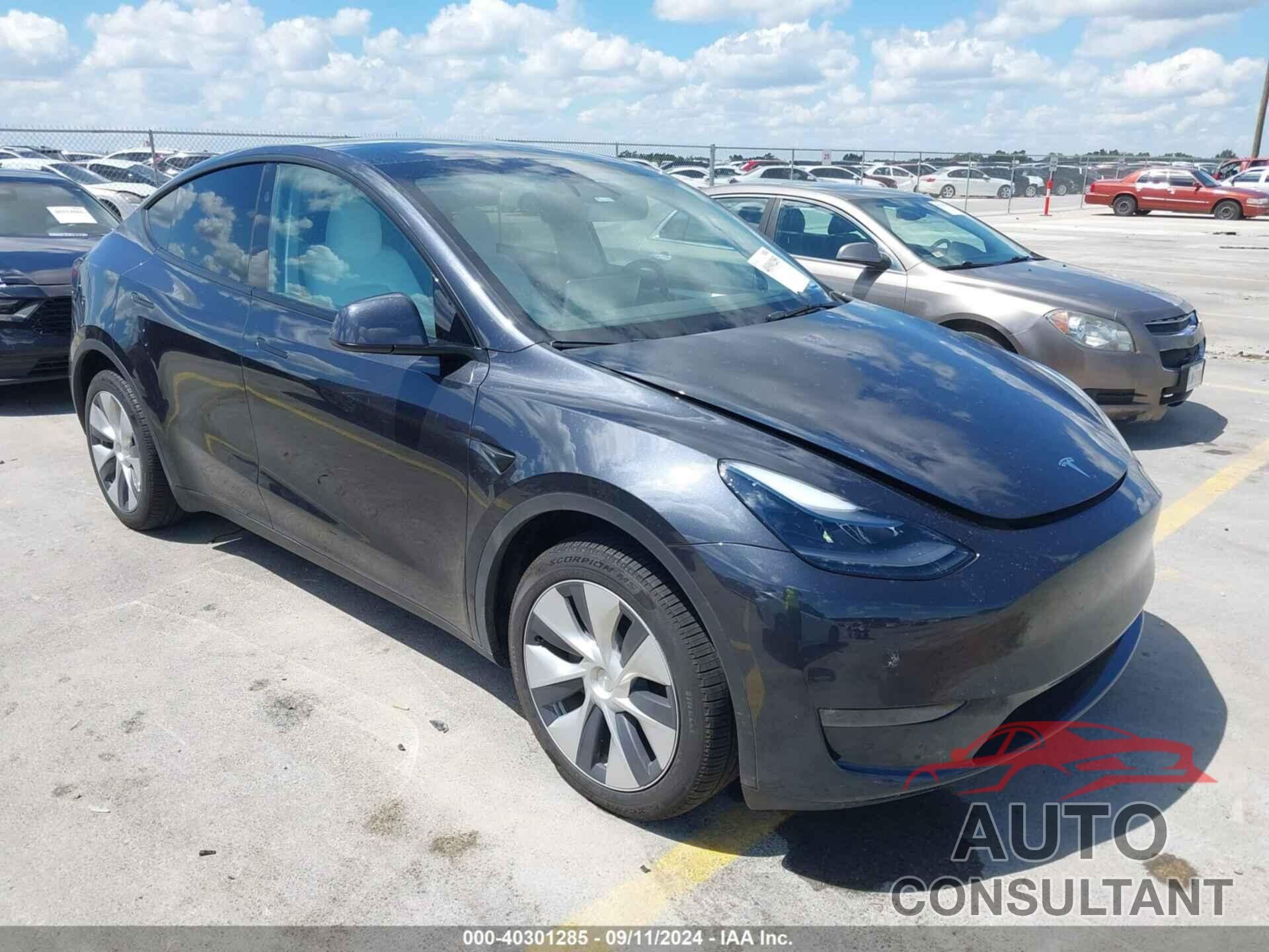 TESLA MODEL Y 2024 - 7SAYGDEE6RA222311