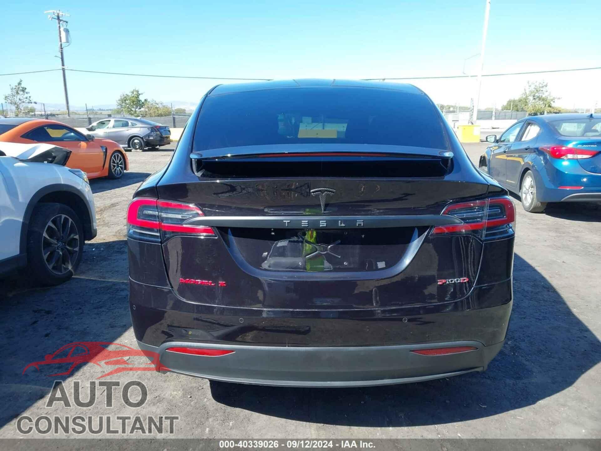 TESLA MODEL X 2017 - 5YJXCBE21HF054223