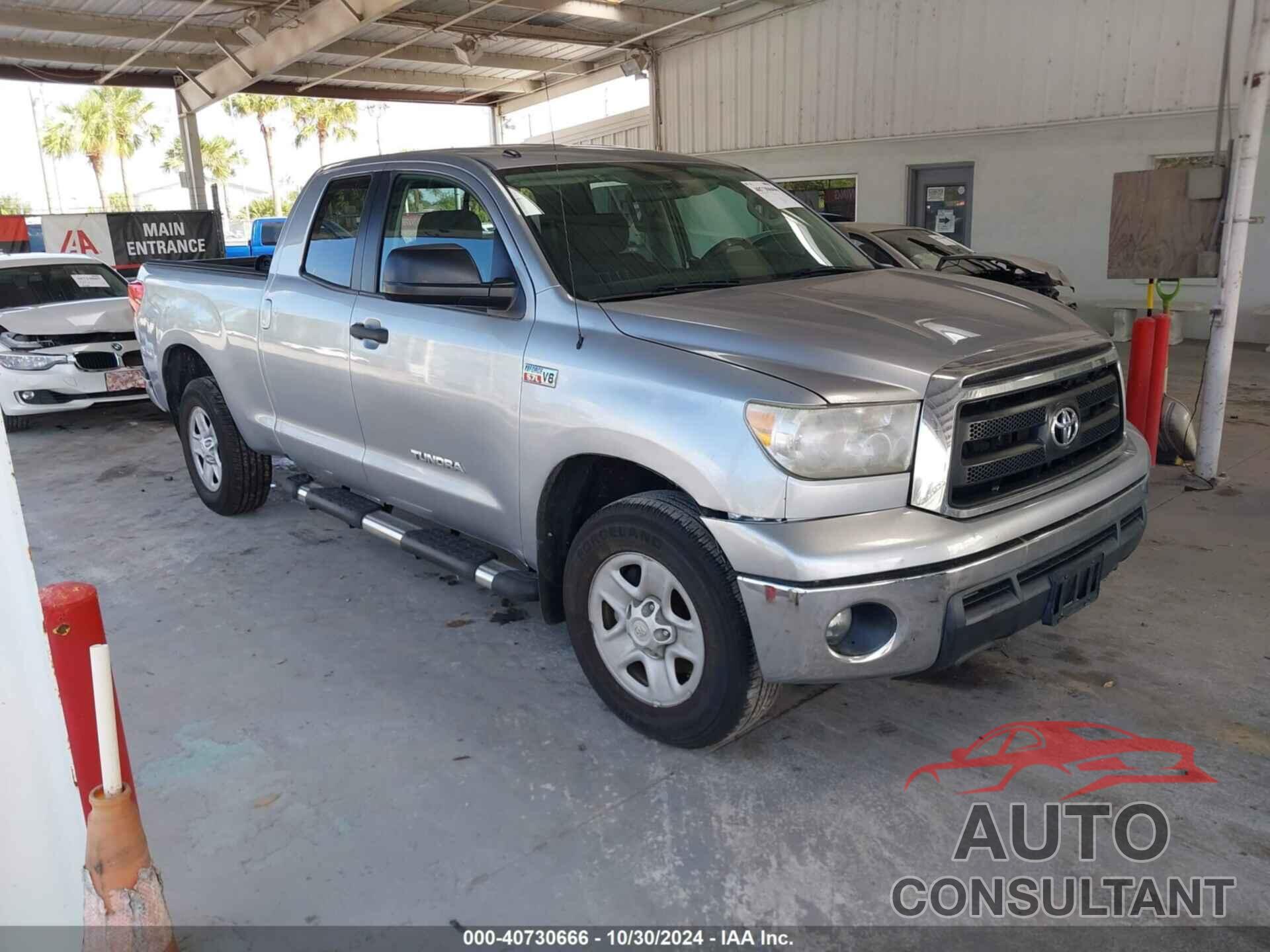 TOYOTA TUNDRA 2013 - 5TFUY5F18DX276513