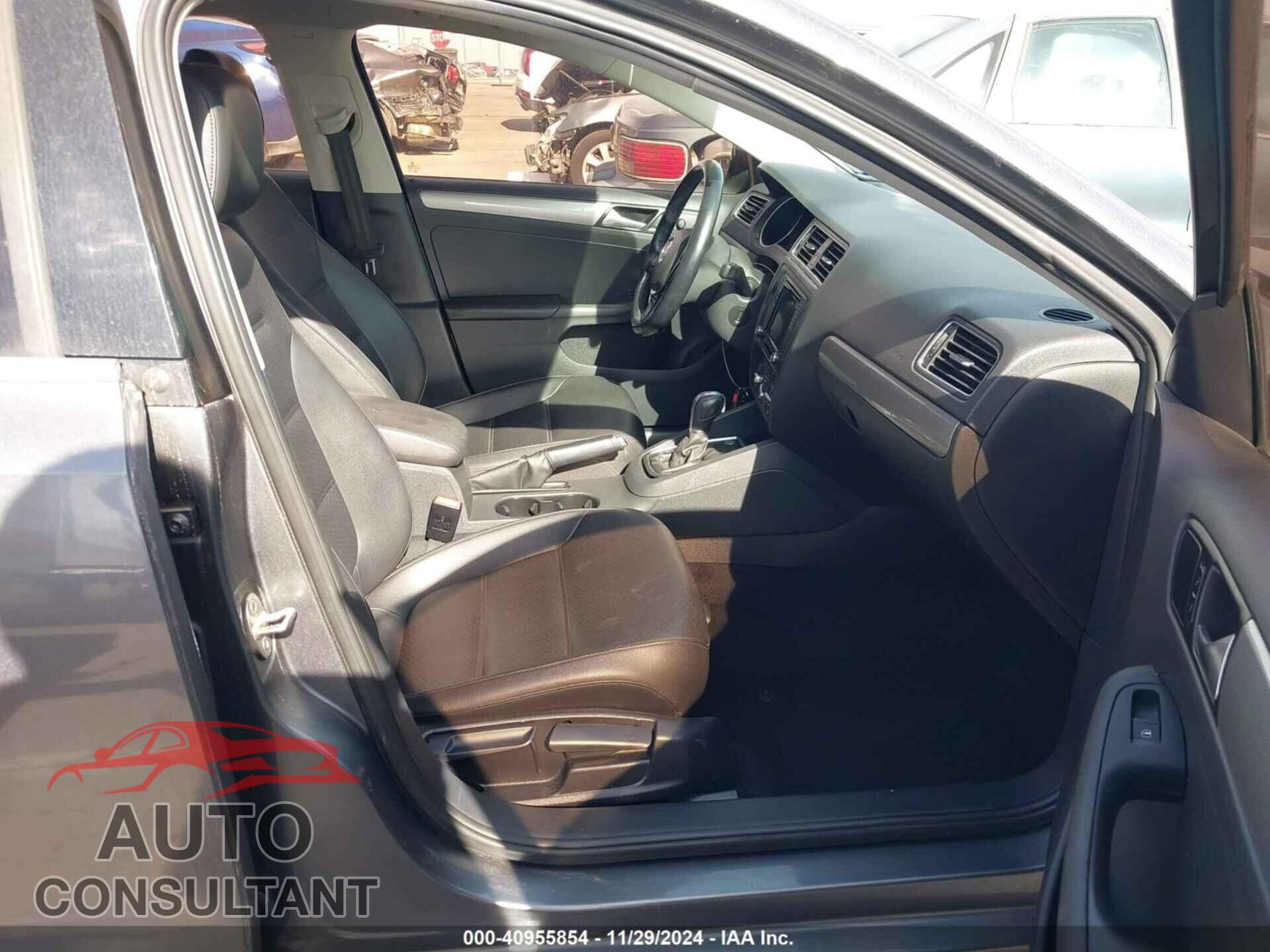 VOLKSWAGEN JETTA 2017 - 3VWDB7AJ6HM309389