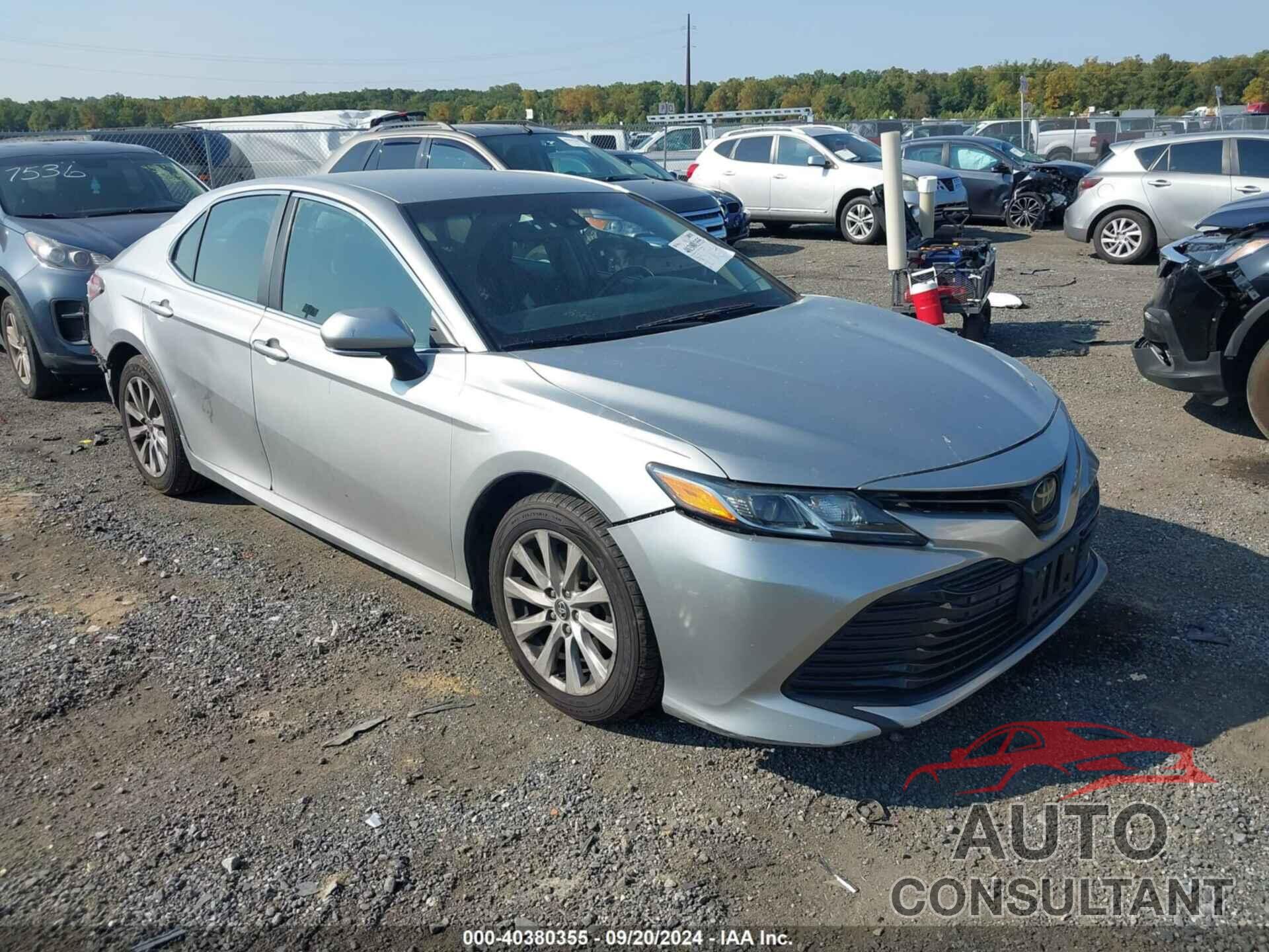 TOYOTA CAMRY 2018 - 4T1B11HK1JU140999