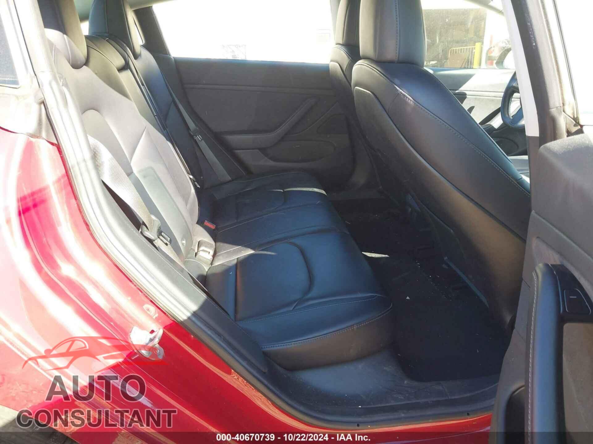 TESLA MODEL 3 2018 - 5YJ3E1EA5JF011035