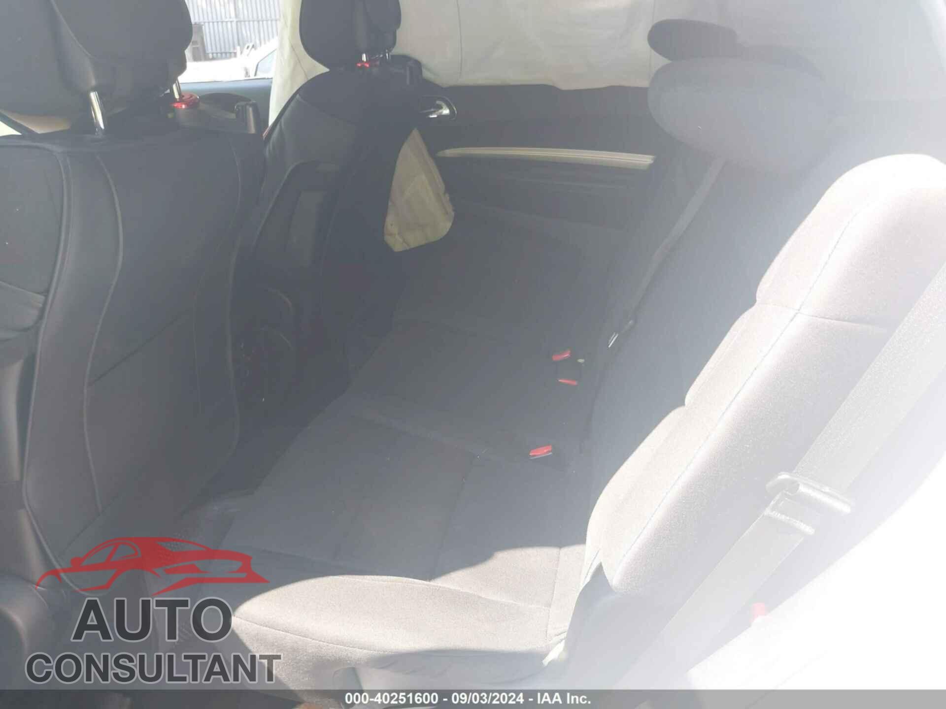 DODGE DURANGO 2018 - 1C4RDJAG2JC463111