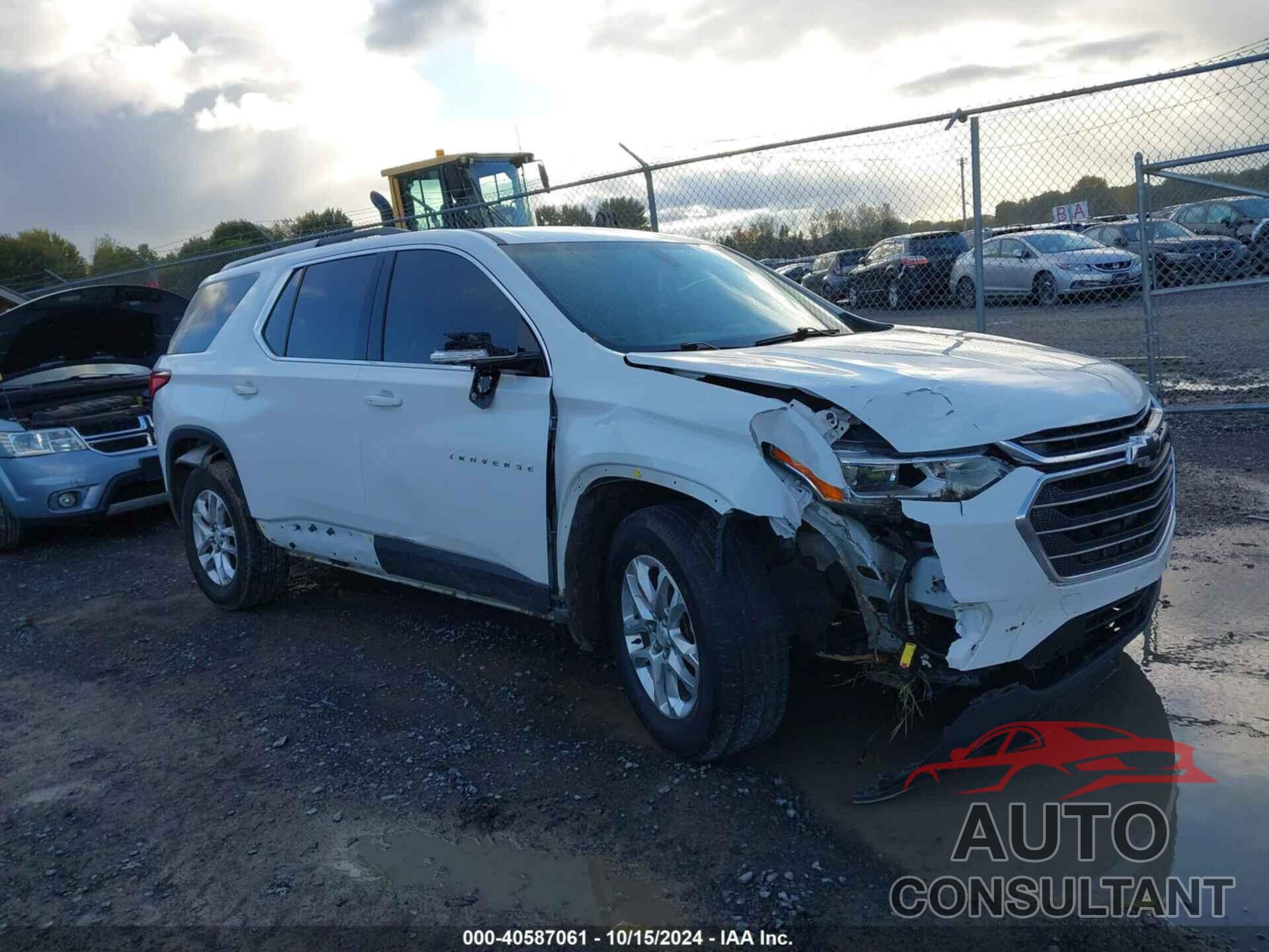 CHEVROLET TRAVERSE 2018 - 1GNEVGKW5JJ208816