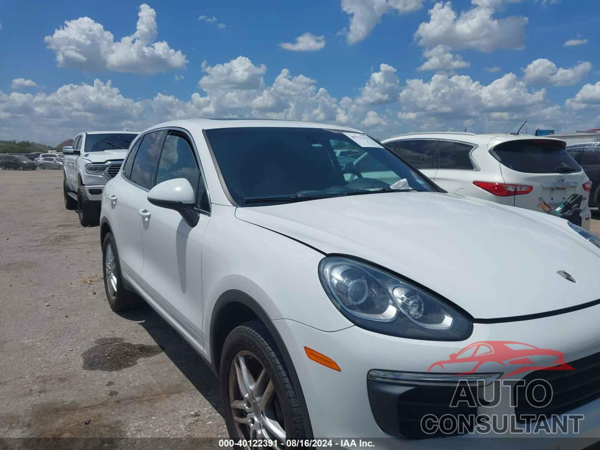 PORSCHE CAYENNE 2016 - WP1AA2A28GLA08786