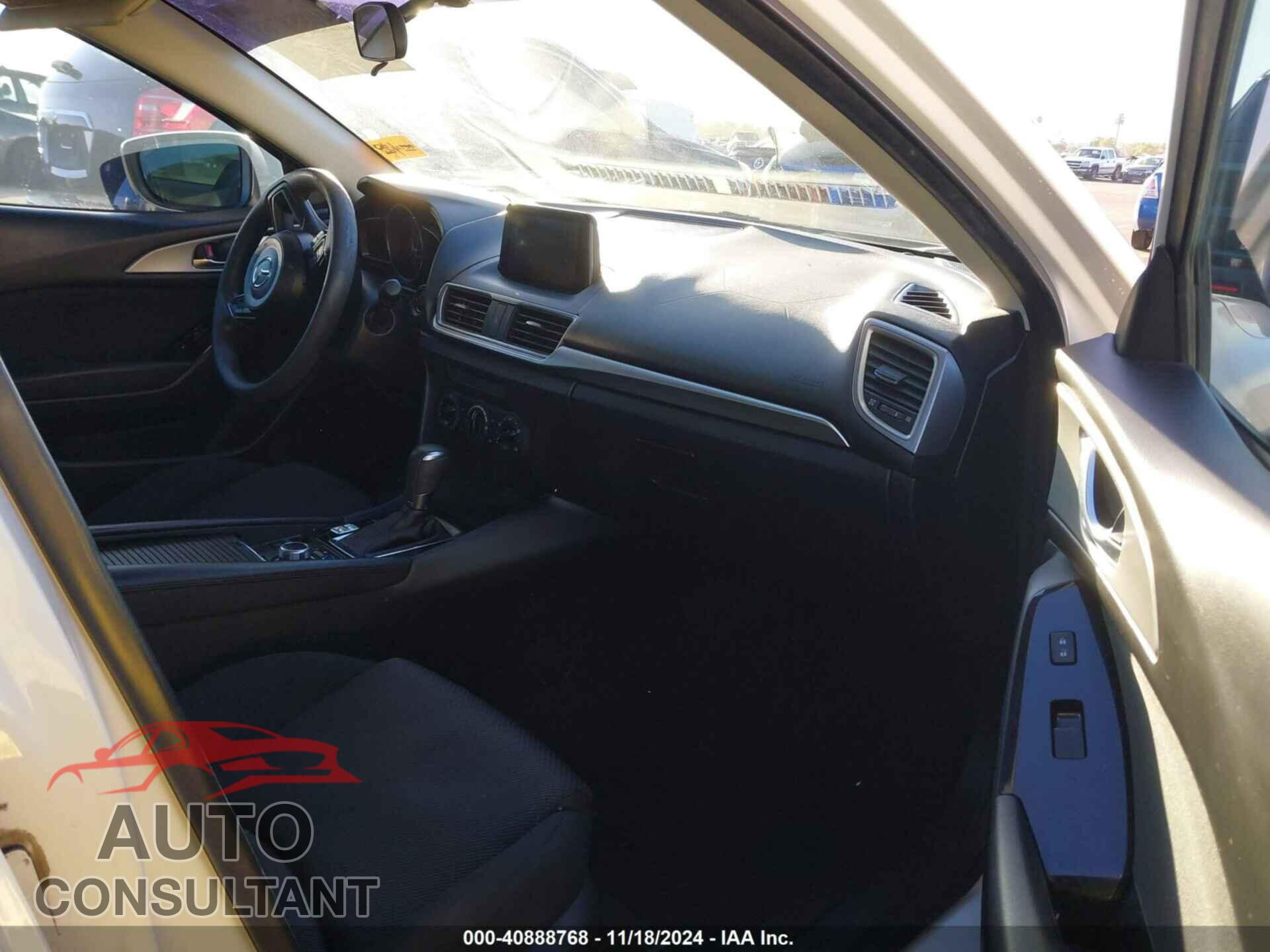 MAZDA MAZDA3 2017 - 3MZBN1U71HM114005