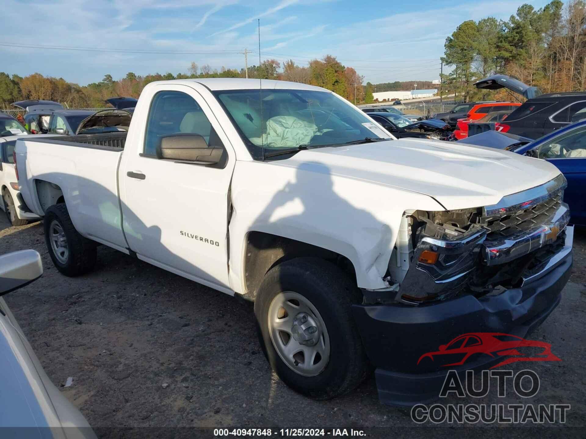 CHEVROLET SILVERADO 1500 2018 - 1GCNCNEH0JZ313233