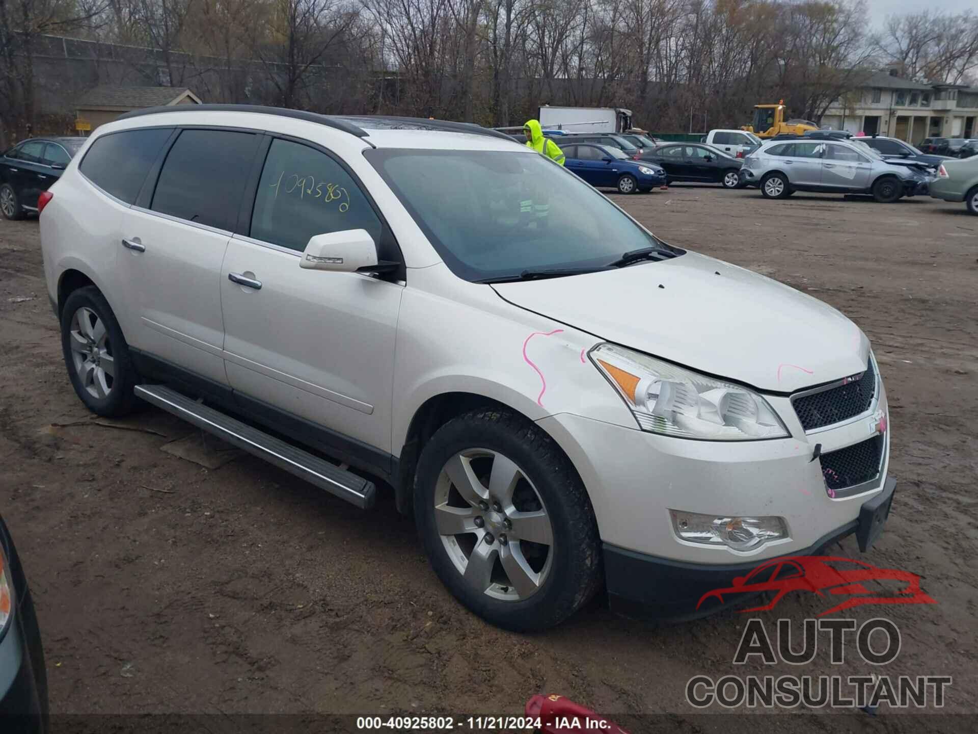 CHEVROLET TRAVERSE 2011 - 1GNKVJED4BJ335813