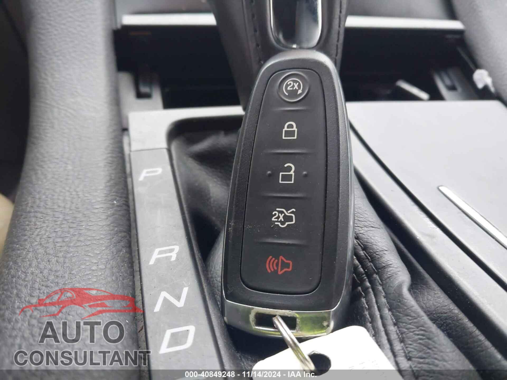 FORD TAURUS 2016 - 1FAHP2E84GG156087