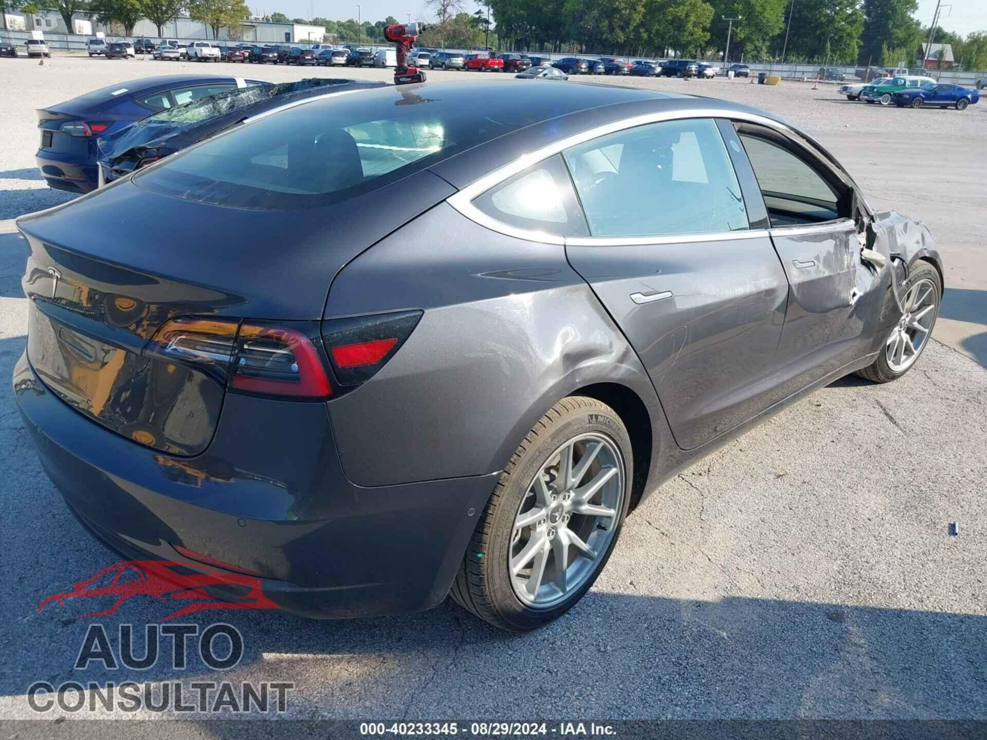 TESLA MODEL 3 2018 - 5YJ3E1EA7JF048247