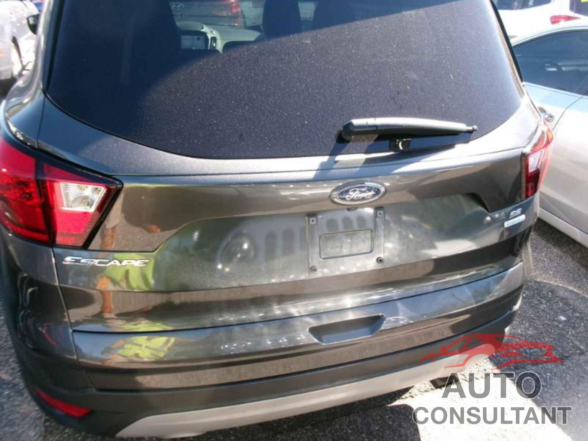 FORD ESCAPE 2019 - 1FMCU0GD2KUB65730